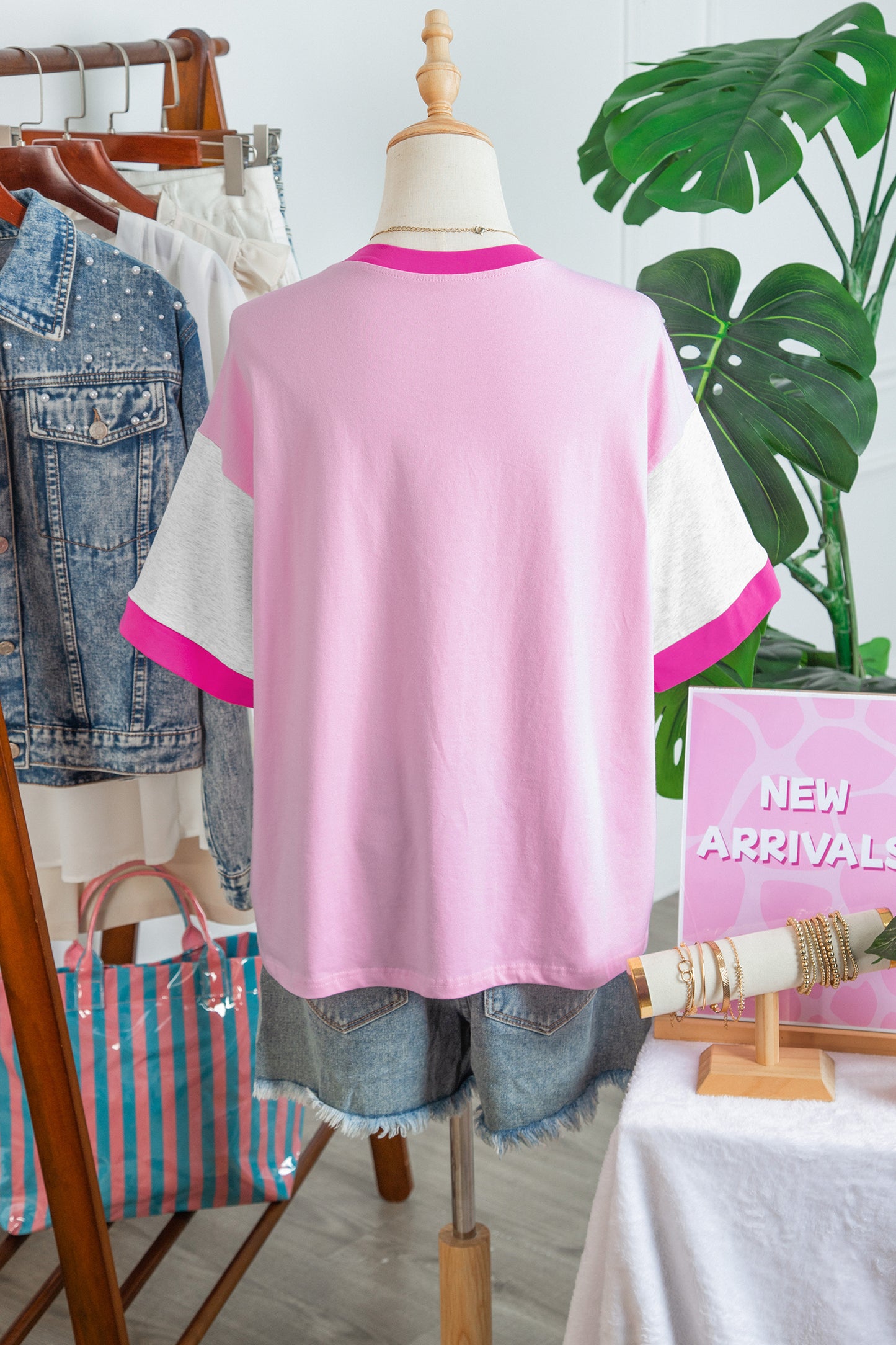 Gossamer Pink Embroidered Bow Detail Color Block Loose Tee-Tops/Tops & Tees-[Adult]-[Female]-2022 Online Blue Zone Planet