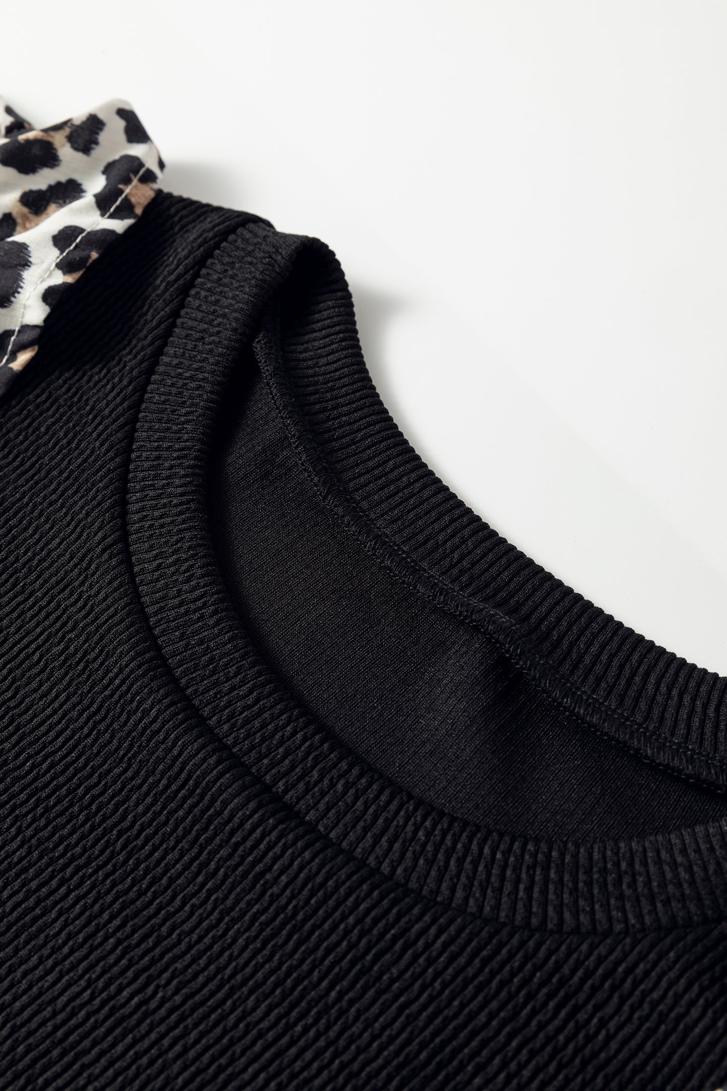 Black Contrast Leopard Ruffled Short Sleeve Ribbed Knit Top-Tops/Blouses & Shirts-[Adult]-[Female]-2022 Online Blue Zone Planet