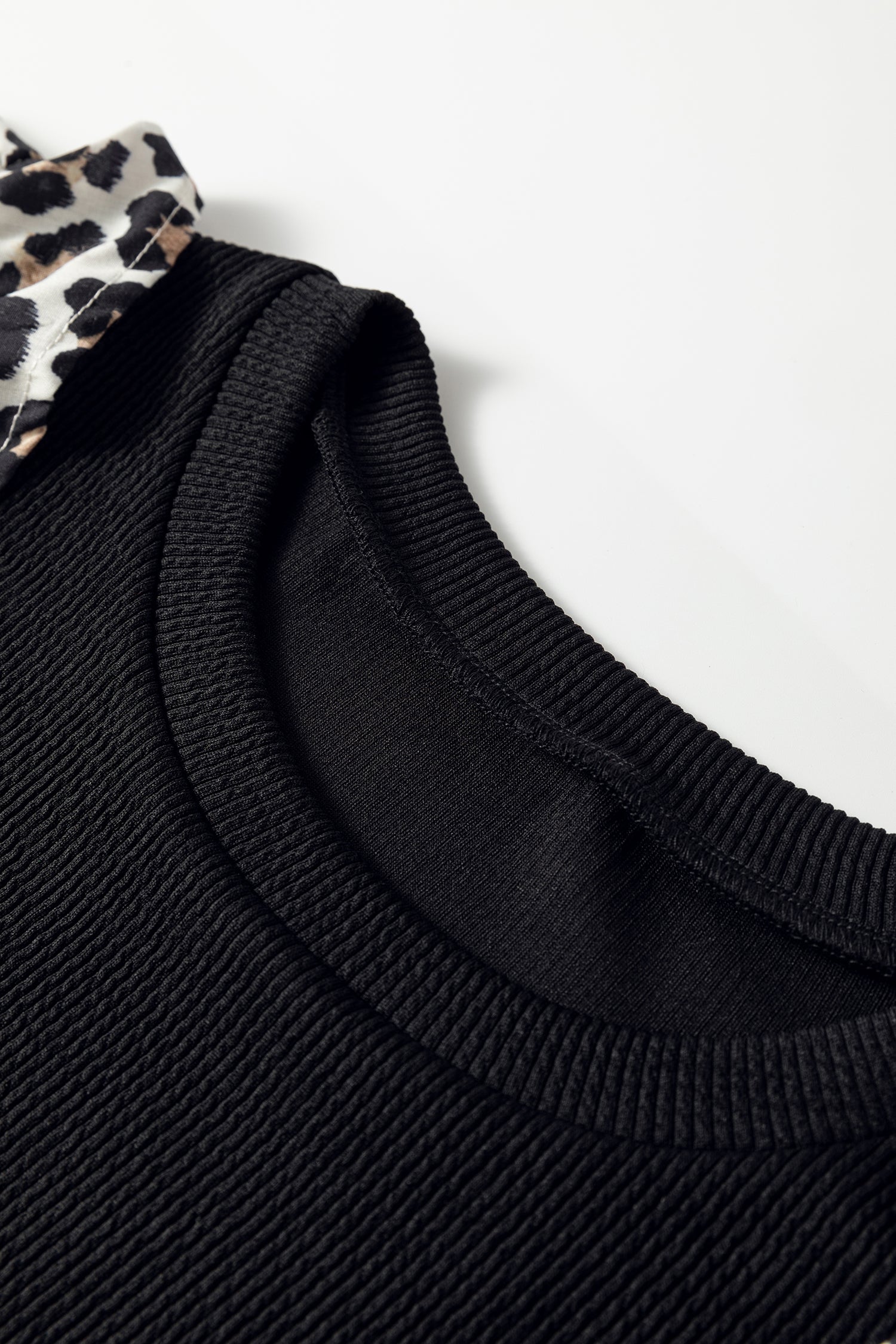 Black Contrast Leopard Ruffled Short Sleeve Ribbed Knit Top-Tops/Blouses & Shirts-[Adult]-[Female]-2022 Online Blue Zone Planet