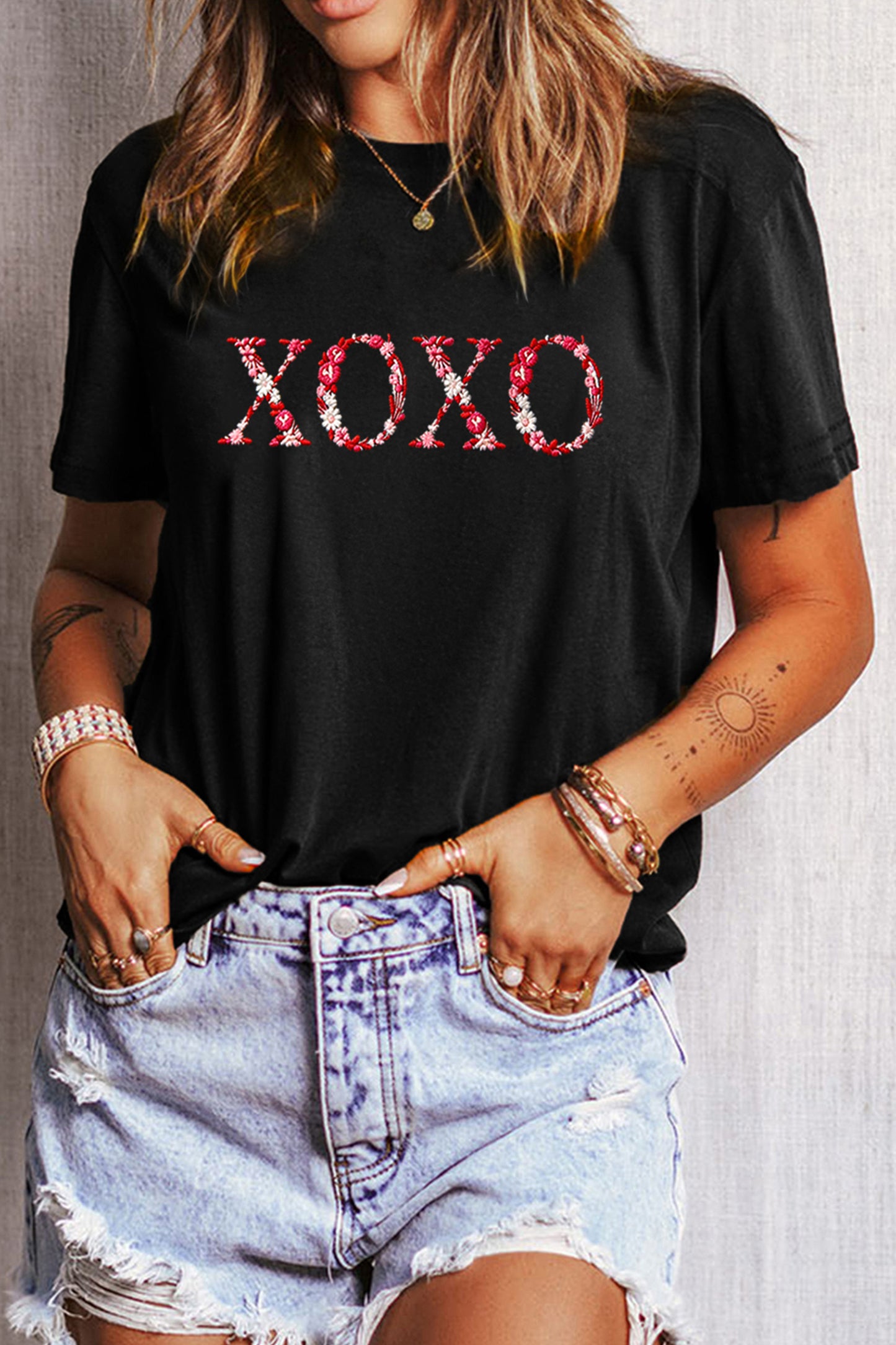 Black Xoxo Floral Letter Embroidered Crew Neck T Shirt-Graphic Tees-[Adult]-[Female]-2022 Online Blue Zone Planet