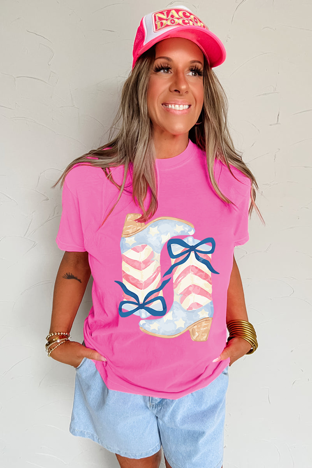 Sachet Pink Flag Pattern Boots Bow Accent Casual Graphic Tee-Graphic/Graphic Tees-[Adult]-[Female]-2022 Online Blue Zone Planet