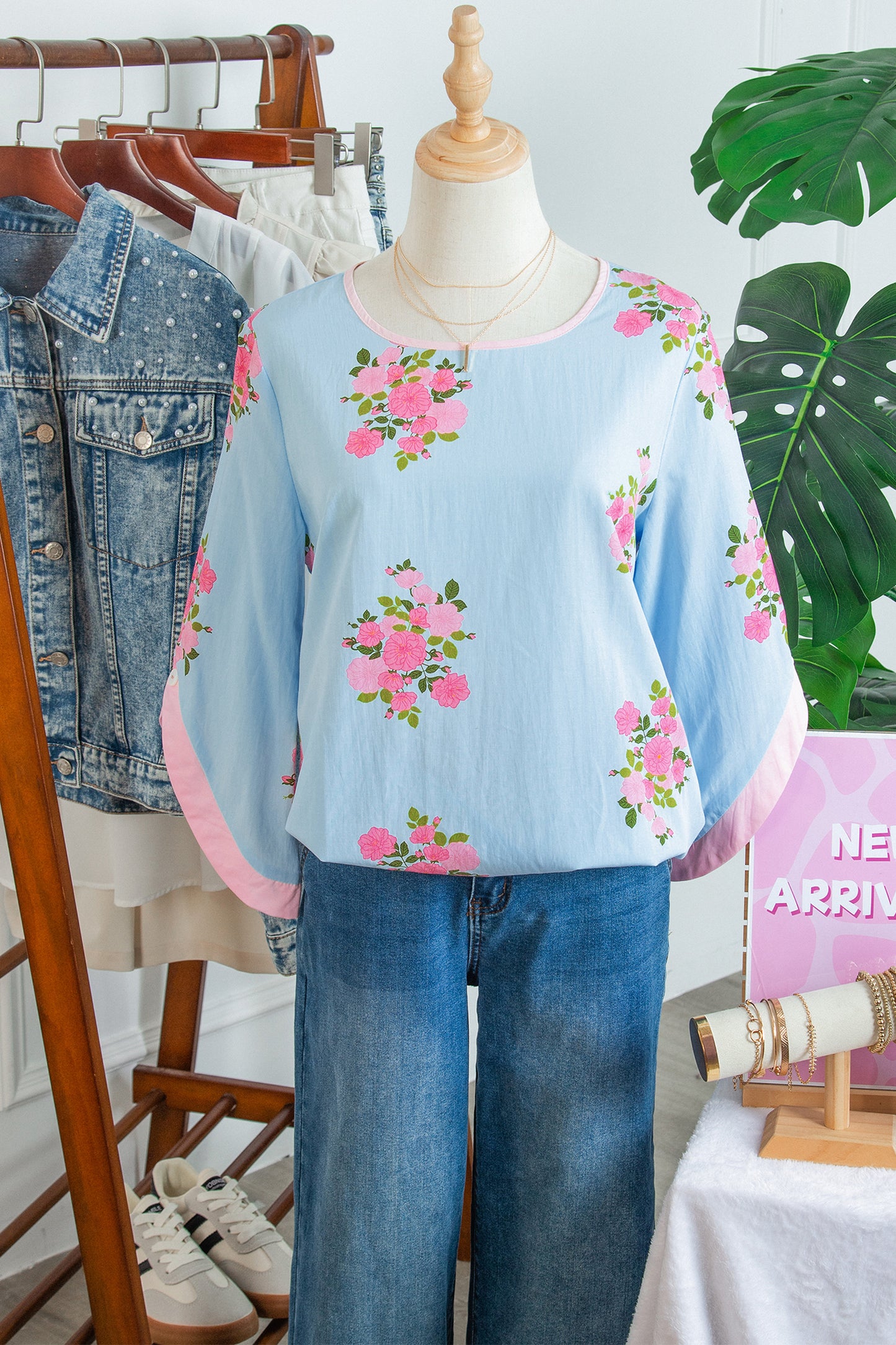 Sky Blue Floral Print Button Cuffed 3/4 Sleeve Round Neck Blouse-Tops/Blouses & Shirts-[Adult]-[Female]-2022 Online Blue Zone Planet