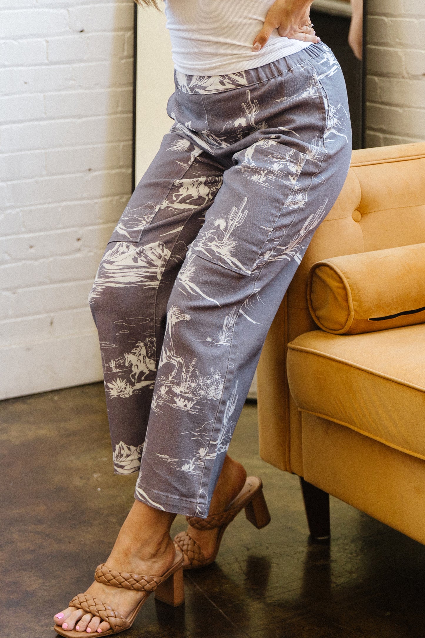 Gray Wild West Riding Vintage Printed Shift Jeans-Bottoms/Jeans-[Adult]-[Female]-2022 Online Blue Zone Planet