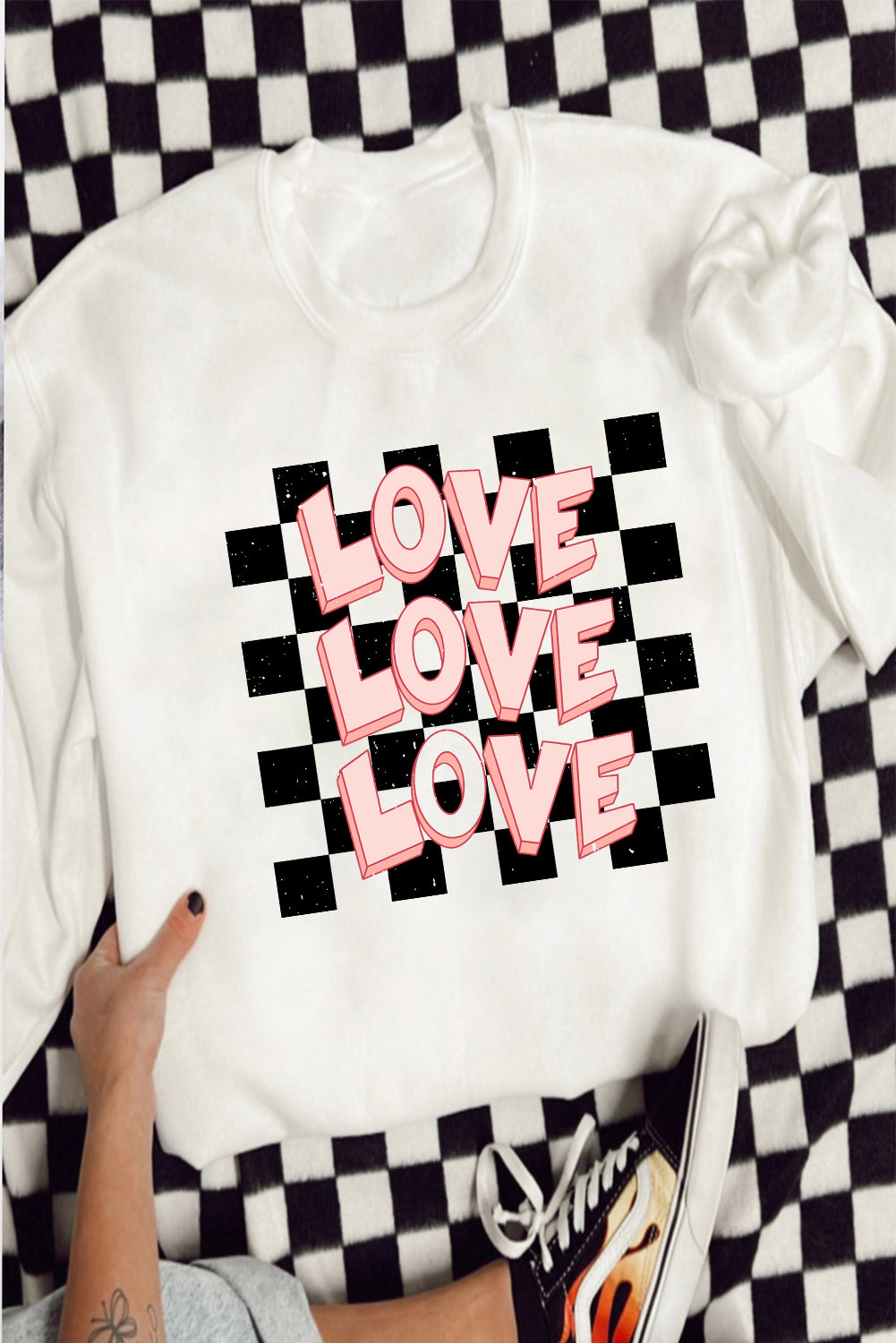 White Checkerboard LOVE Print Graphic Valentines Sweatshirt-Graphic Sweatshirts-[Adult]-[Female]-2022 Online Blue Zone Planet