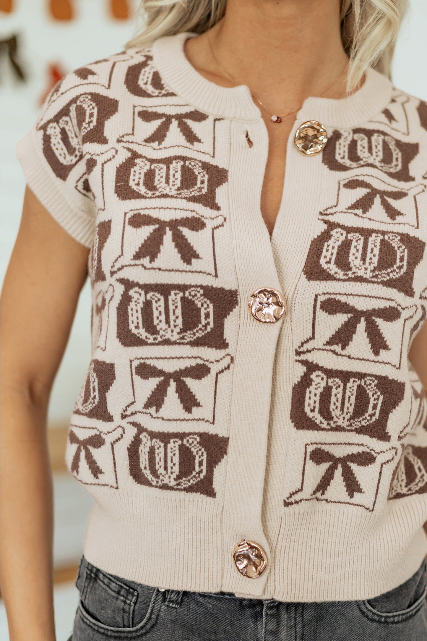 Brown Western Horseshoe Bow Pattern Button Front Sleeveless Knit Sweater-Sweaters & Cardigans/Sweater Vests-[Adult]-[Female]-2022 Online Blue Zone Planet