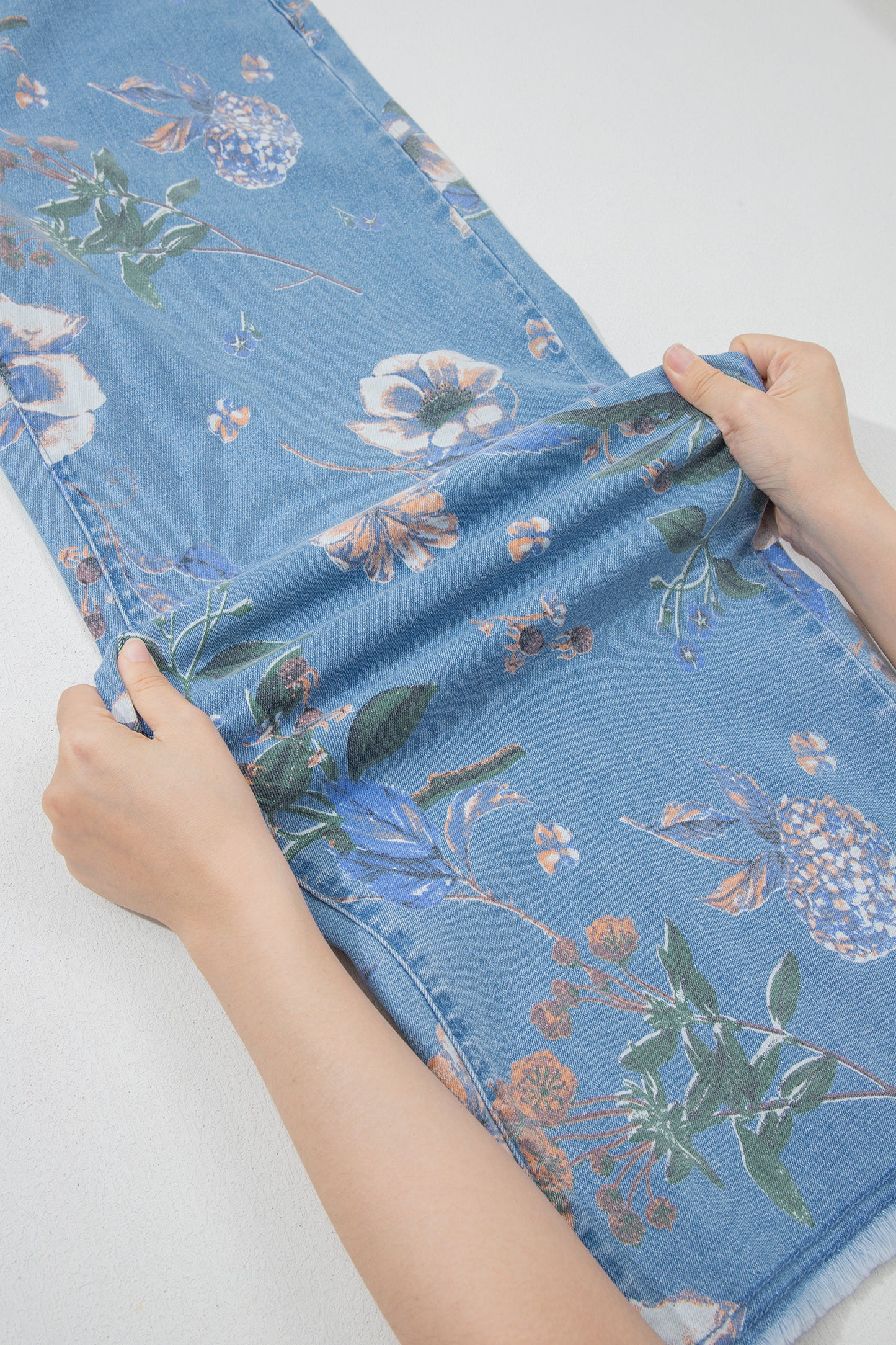 Sky Blue Retro Floral Print Frayed Hem Shift Jeans-Bottoms/Jeans-[Adult]-[Female]-2022 Online Blue Zone Planet