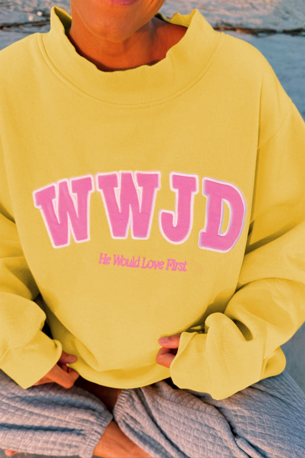 Pink WWJD Embroidered Trim Slogan Graphic Crewneck Pullover Sweatshirt