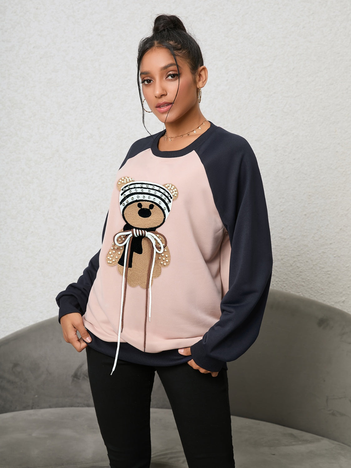 Bear Graphic Raglan Sleeve Sweatshirt BLUE ZONE PLANET