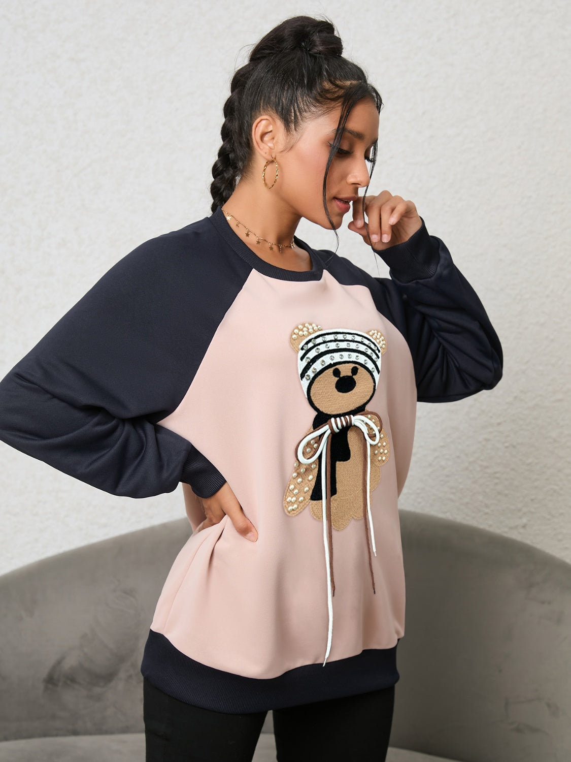 Bear Graphic Raglan Sleeve Sweatshirt BLUE ZONE PLANET