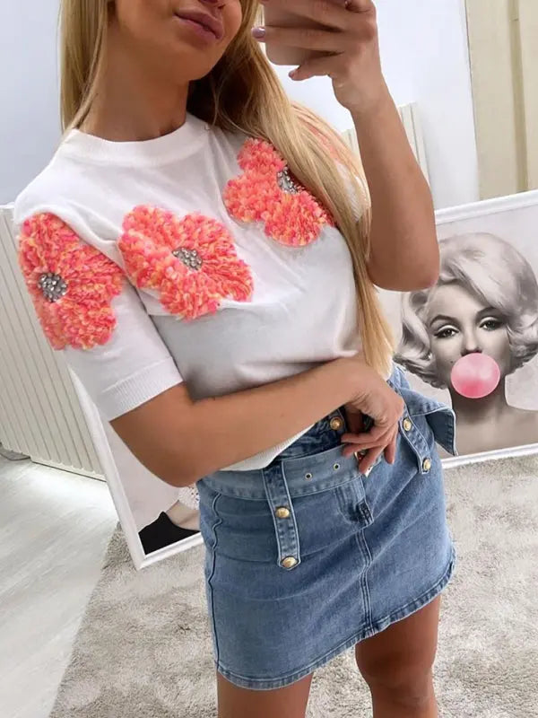Blue Zone Planet |  contrasting flower sweet pink round neck short-sleeved sweater BLUE ZONE PLANET
