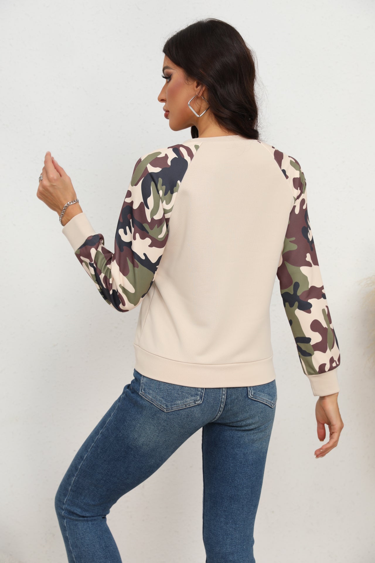 Camouflage Raglan Sleeve Sweatshirt BLUE ZONE PLANET