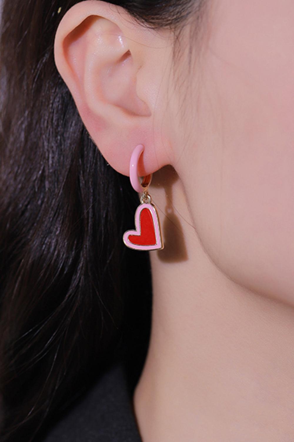 Contrast Heart-Shaped Drop Earrings BLUE ZONE PLANET