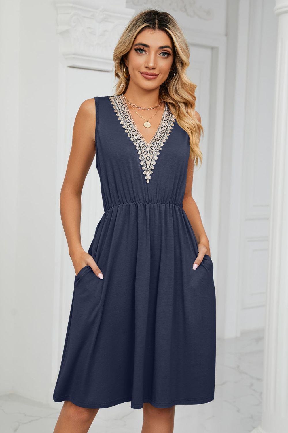 Contrast V-Neck Sleeveless Dress BLUE ZONE PLANET