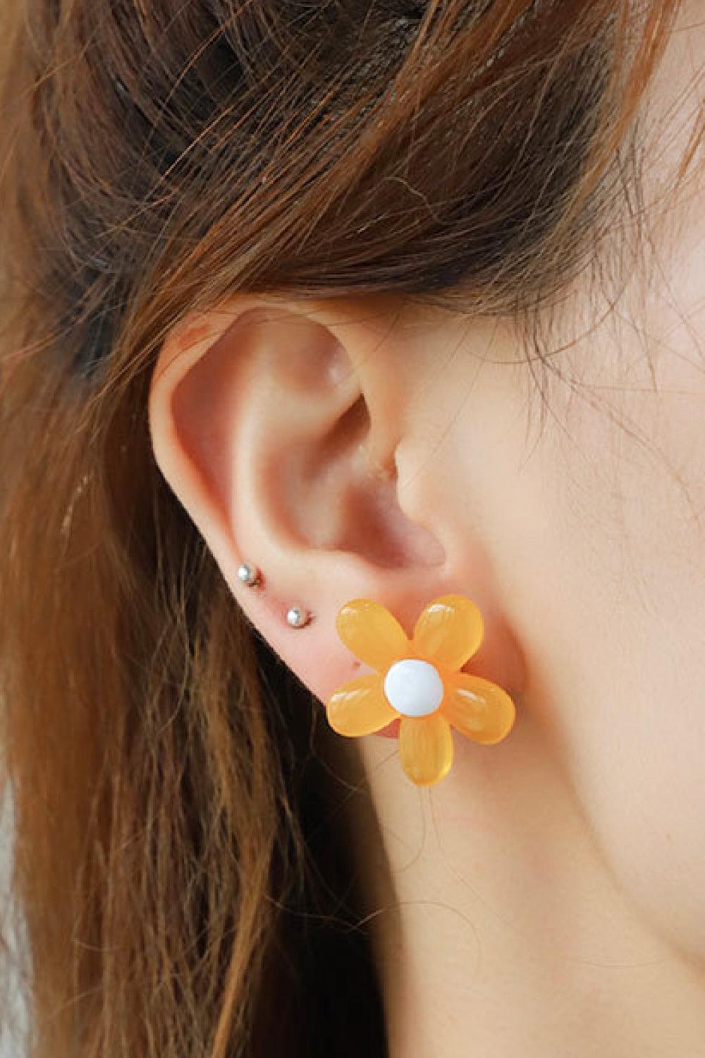 Flower Shape Resin Earrings BLUE ZONE PLANET