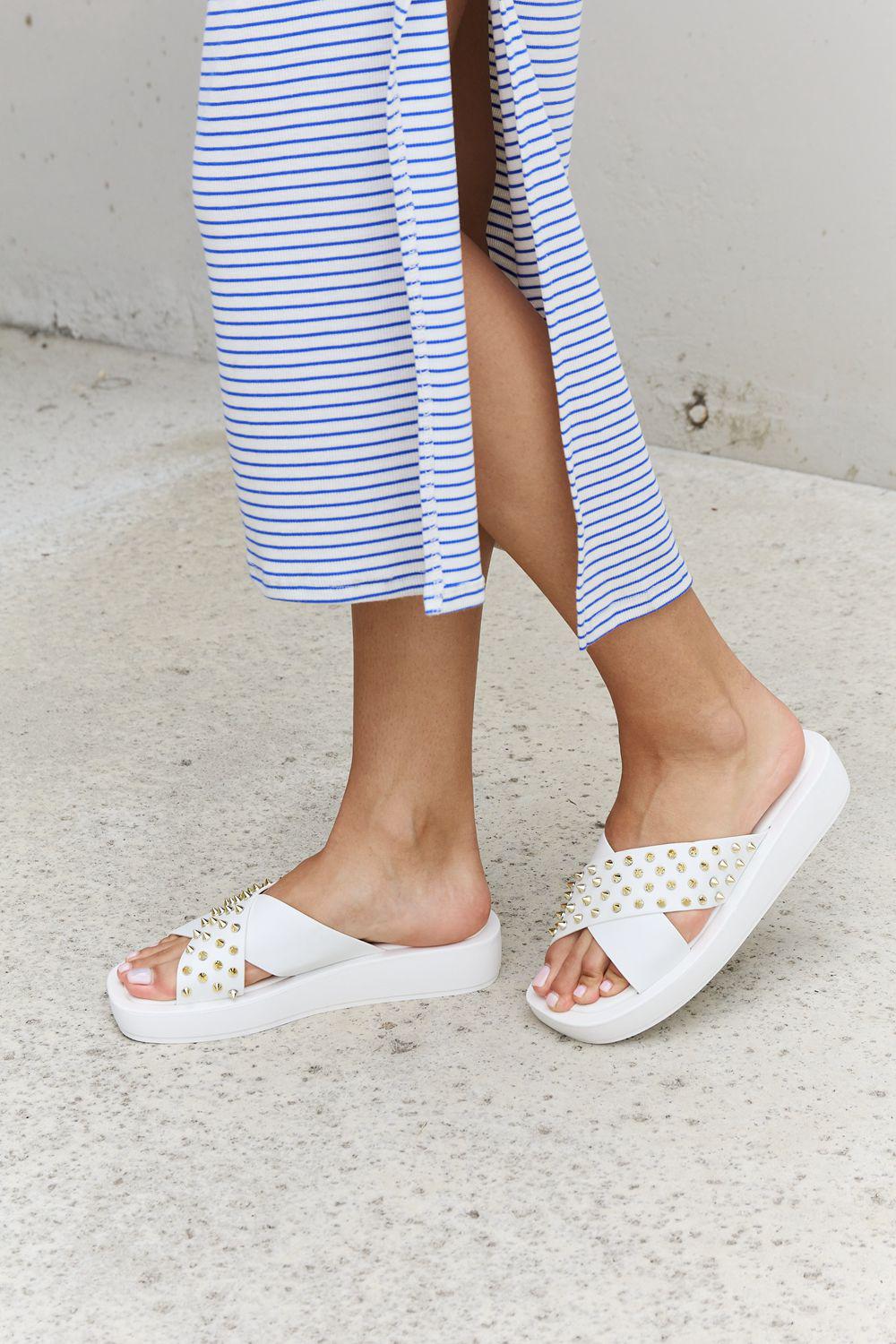 Forever Link Studded Cross Strap Sandals in White BLUE ZONE PLANET