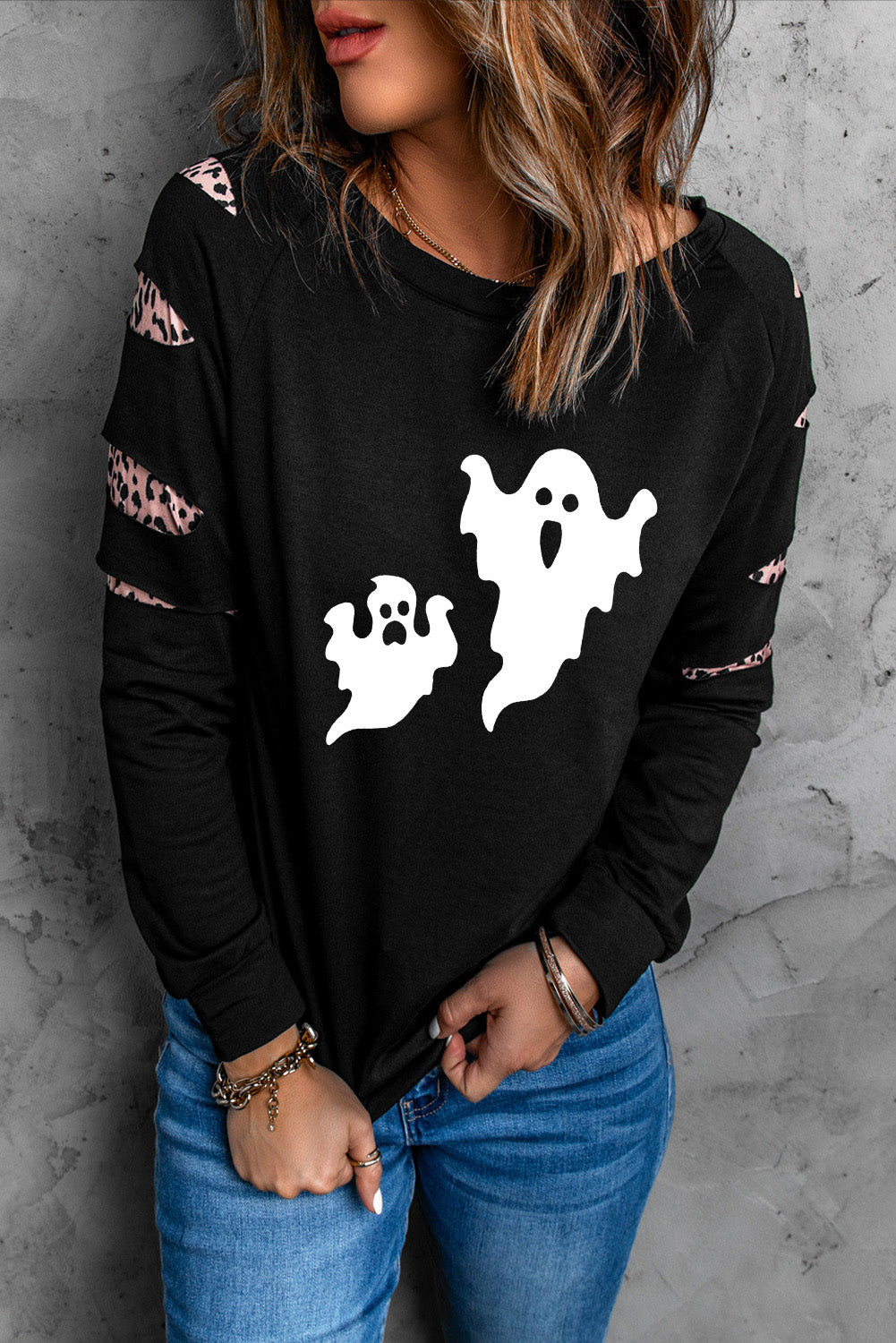 Ghost Graphic Round Neck Sweatshirt BLUE ZONE PLANET