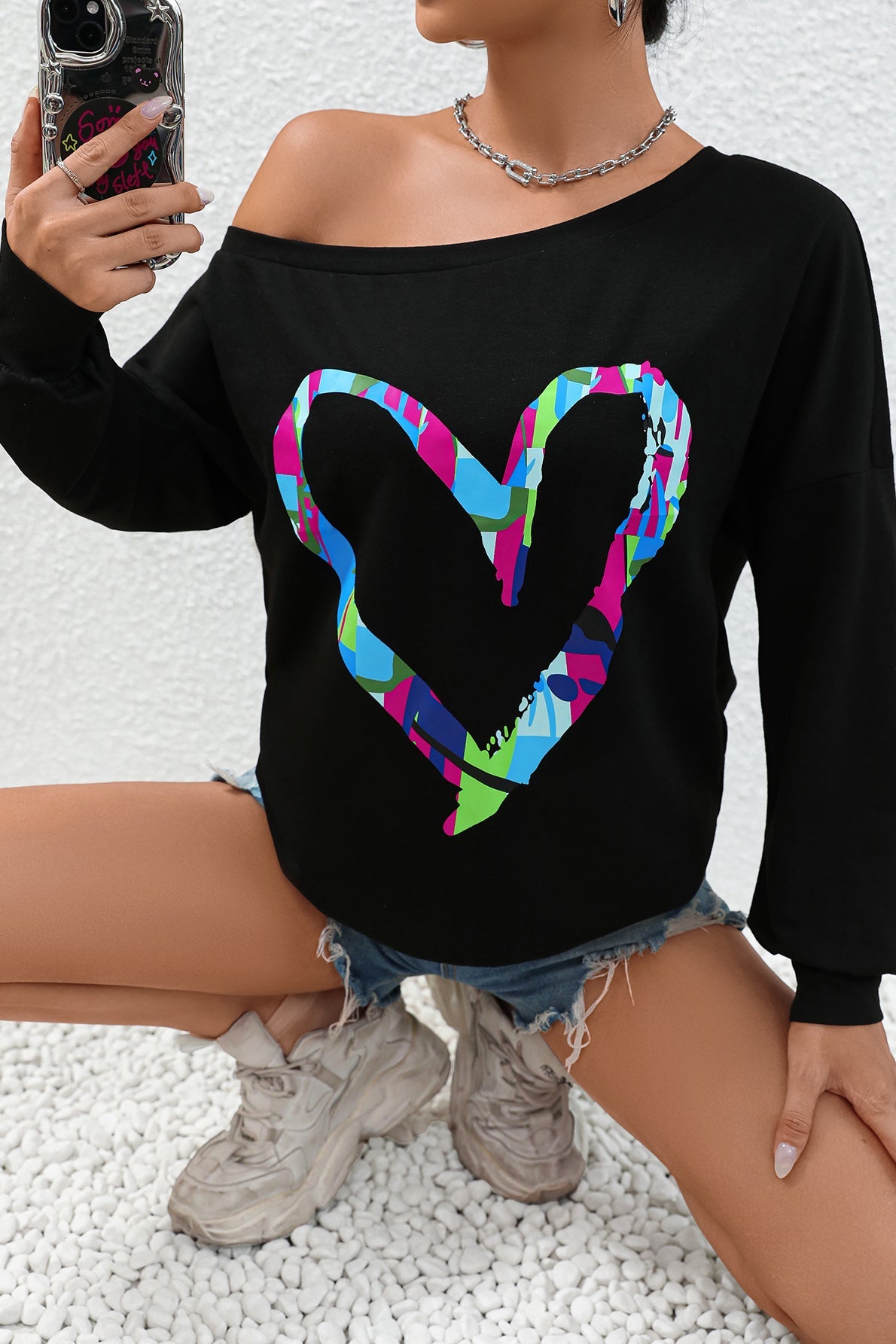 Heart Graphic Long Sleeve Sweatshirt BLUE ZONE PLANET