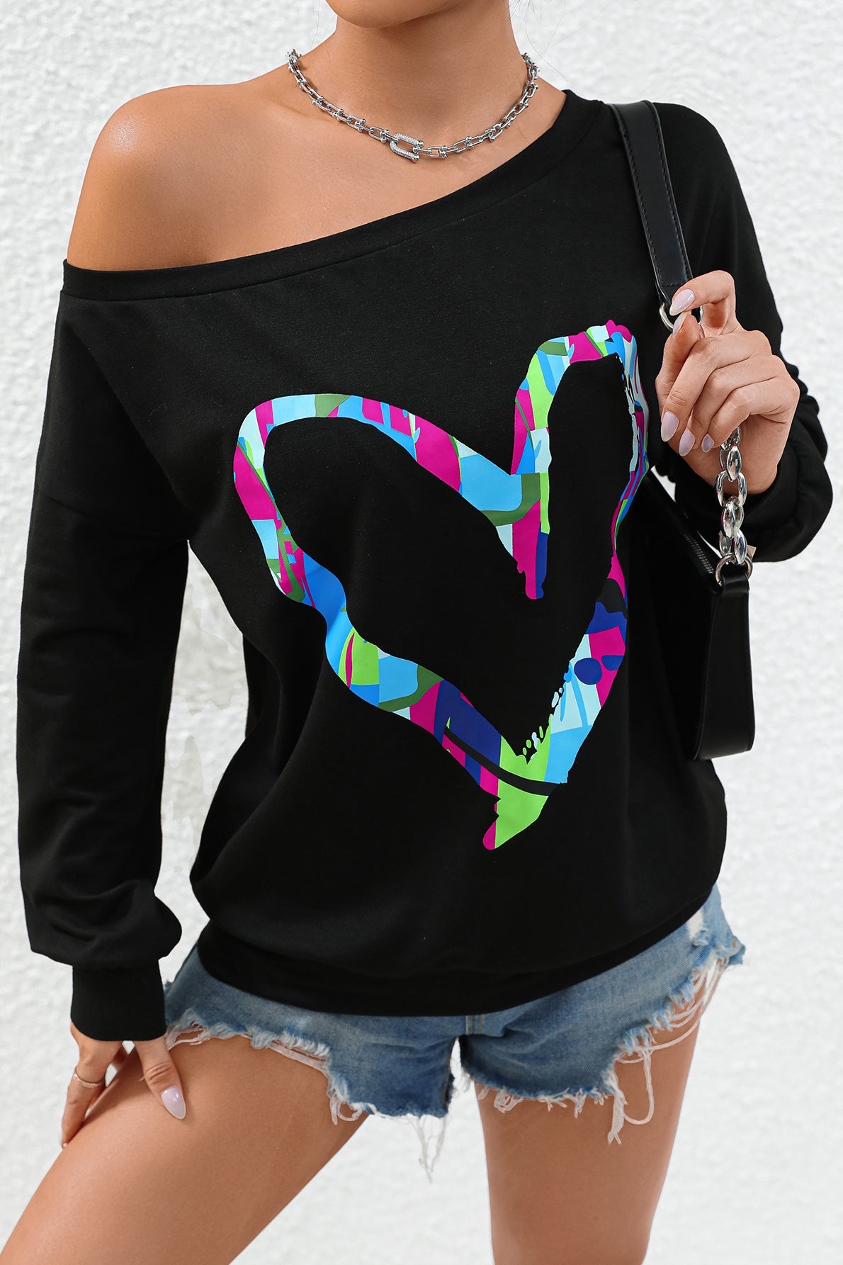 Heart Graphic Long Sleeve Sweatshirt BLUE ZONE PLANET