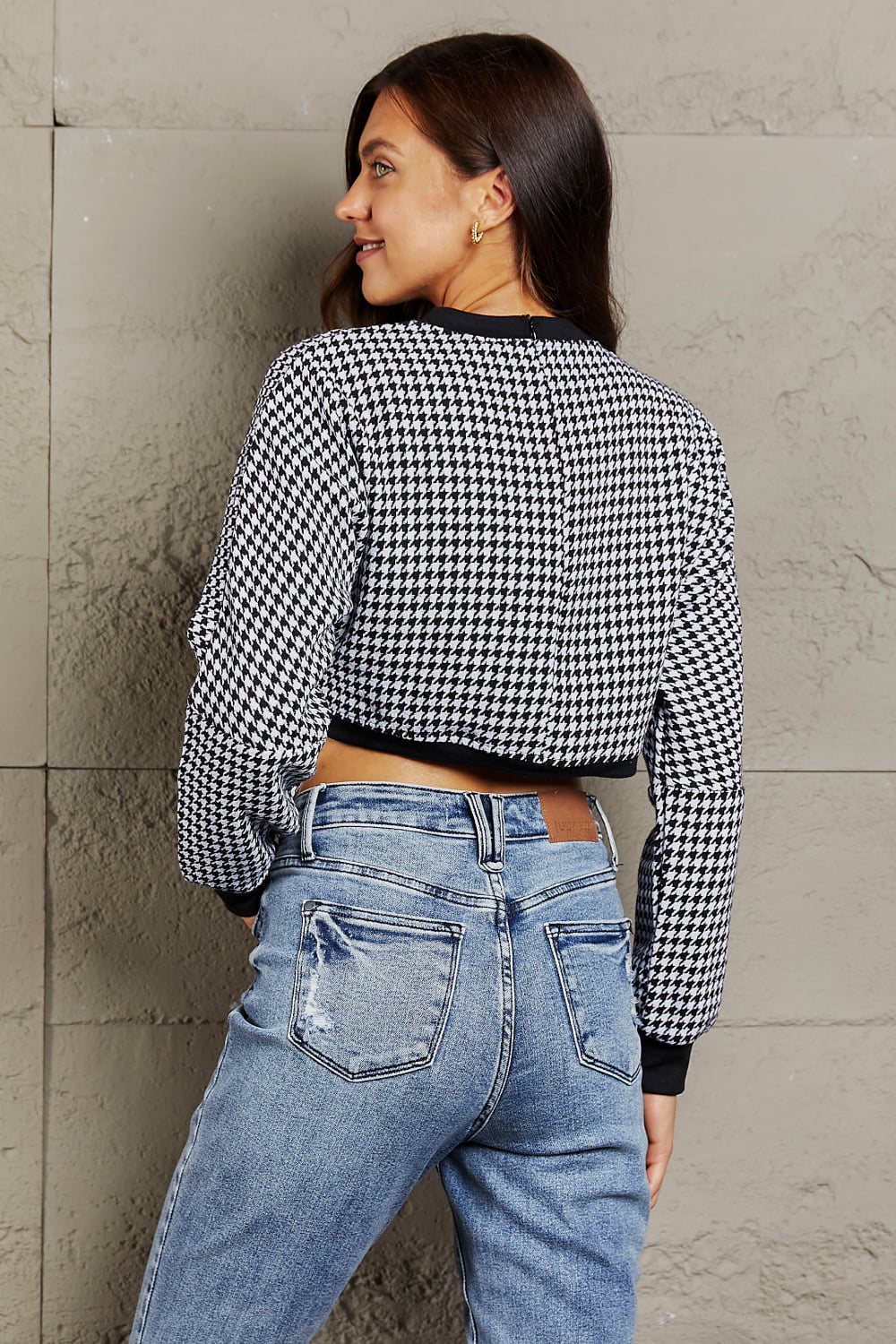 Houndstooth Round Neck Dropped Shoulder Cropped Sweatshirt BLUE ZONE PLANET