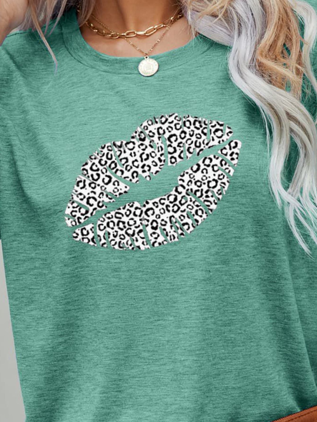 Leopard Lip Graphic Round Neck Tee BLUE ZONE PLANET