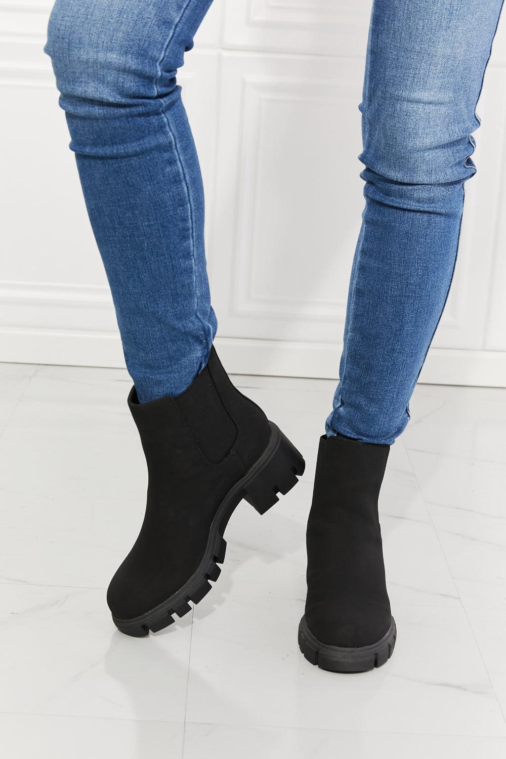 MMShoes Work For It Matte Lug Sole Chelsea Boots in Black BLUE ZONE PLANET