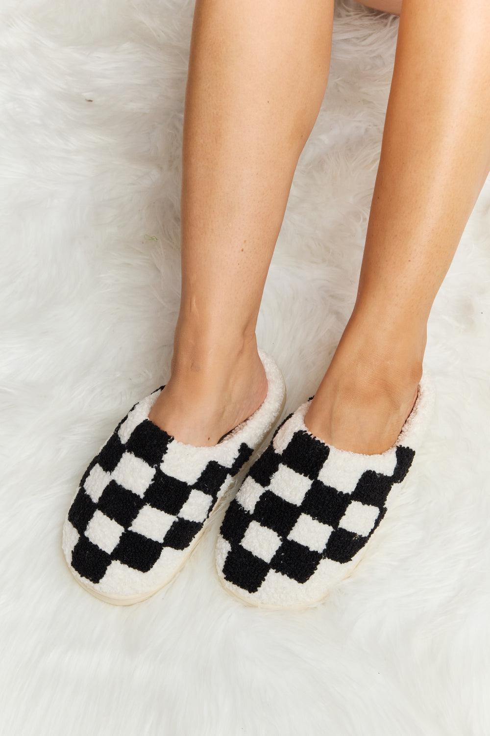 Melody Checkered Print Plush Slide Slippers BLUE ZONE PLANET