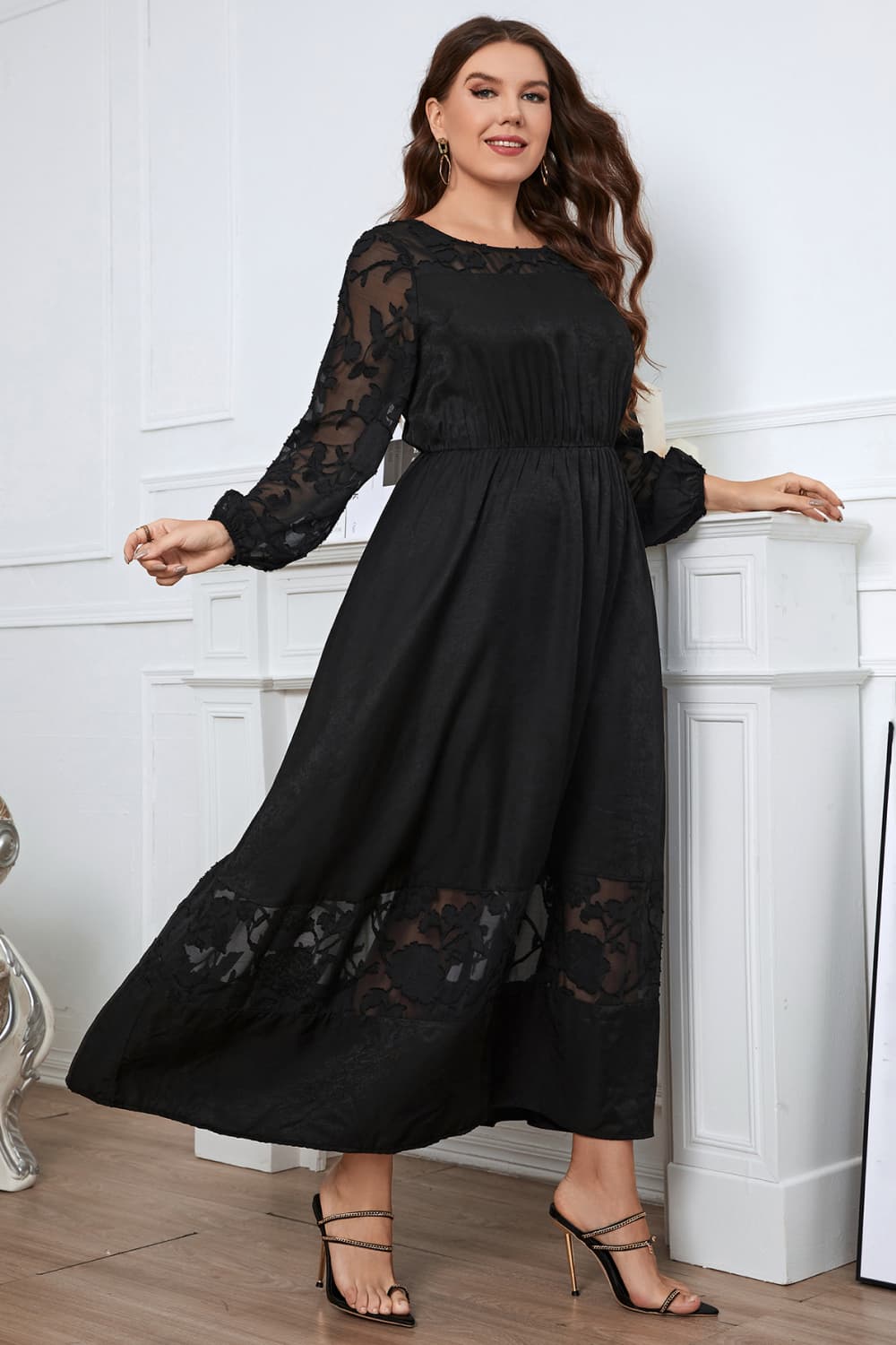 Plus Size Embroidery Round Neck Long Sleeve Maxi Dress - Blue Zone 