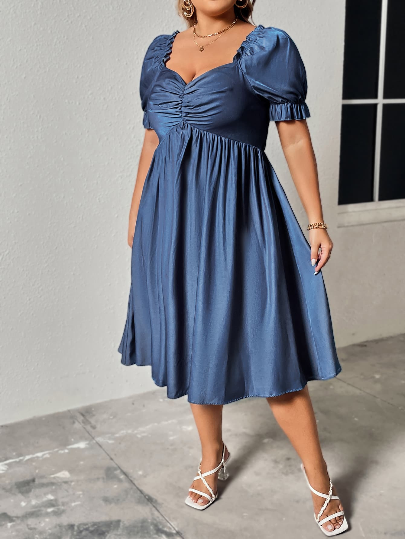 Plus Size Ruched Sweetheart Neck Dress BLUE ZONE PLANET