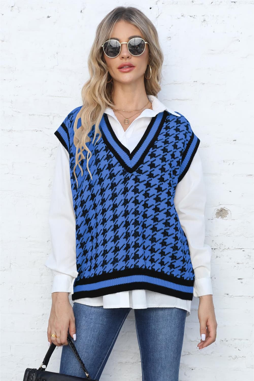 Ribbed V-Neck Sleeveless Sweater BLUE ZONE PLANET