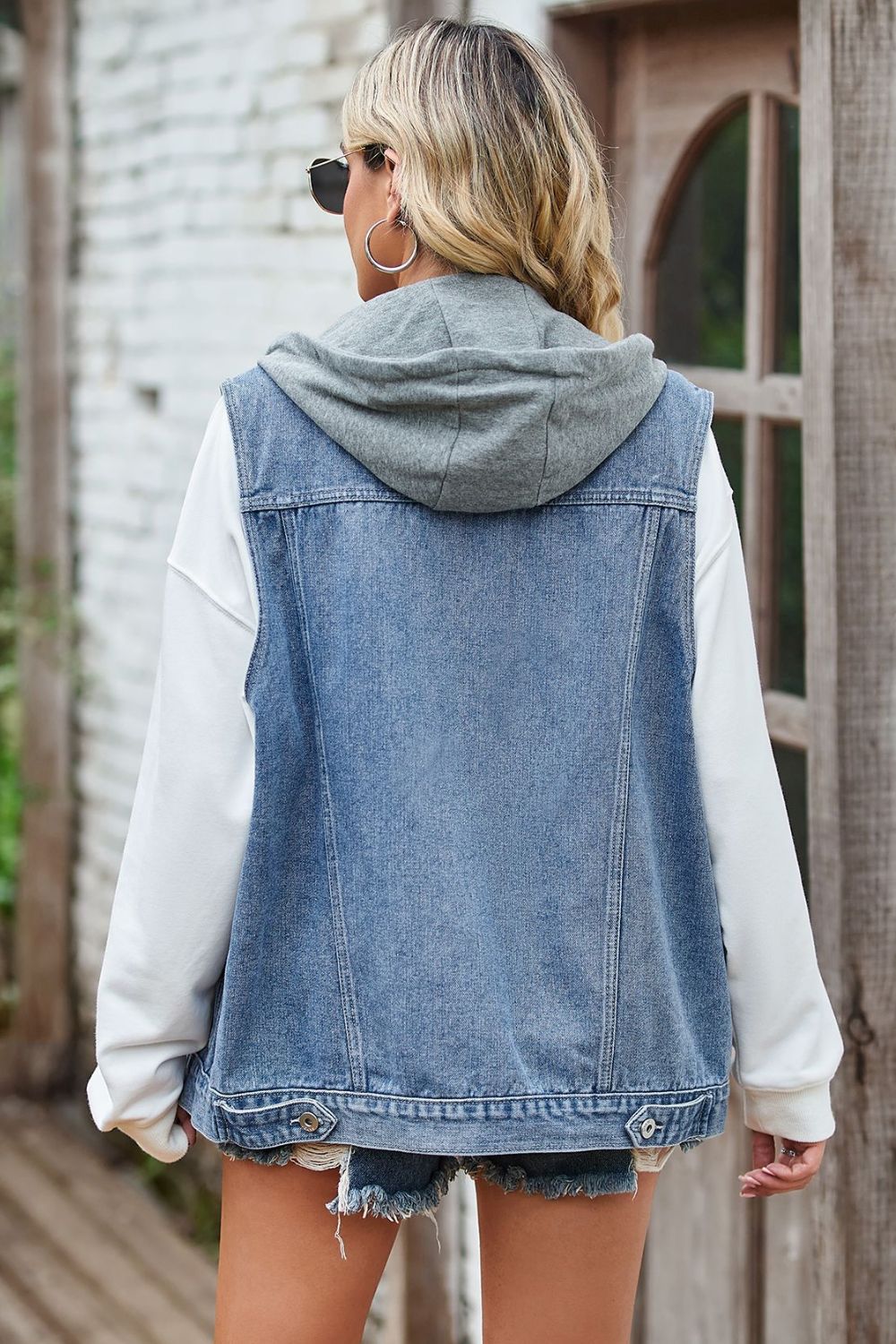 Sleeveless Denim Top with A Detachable Hood BLUE ZONE PLANET