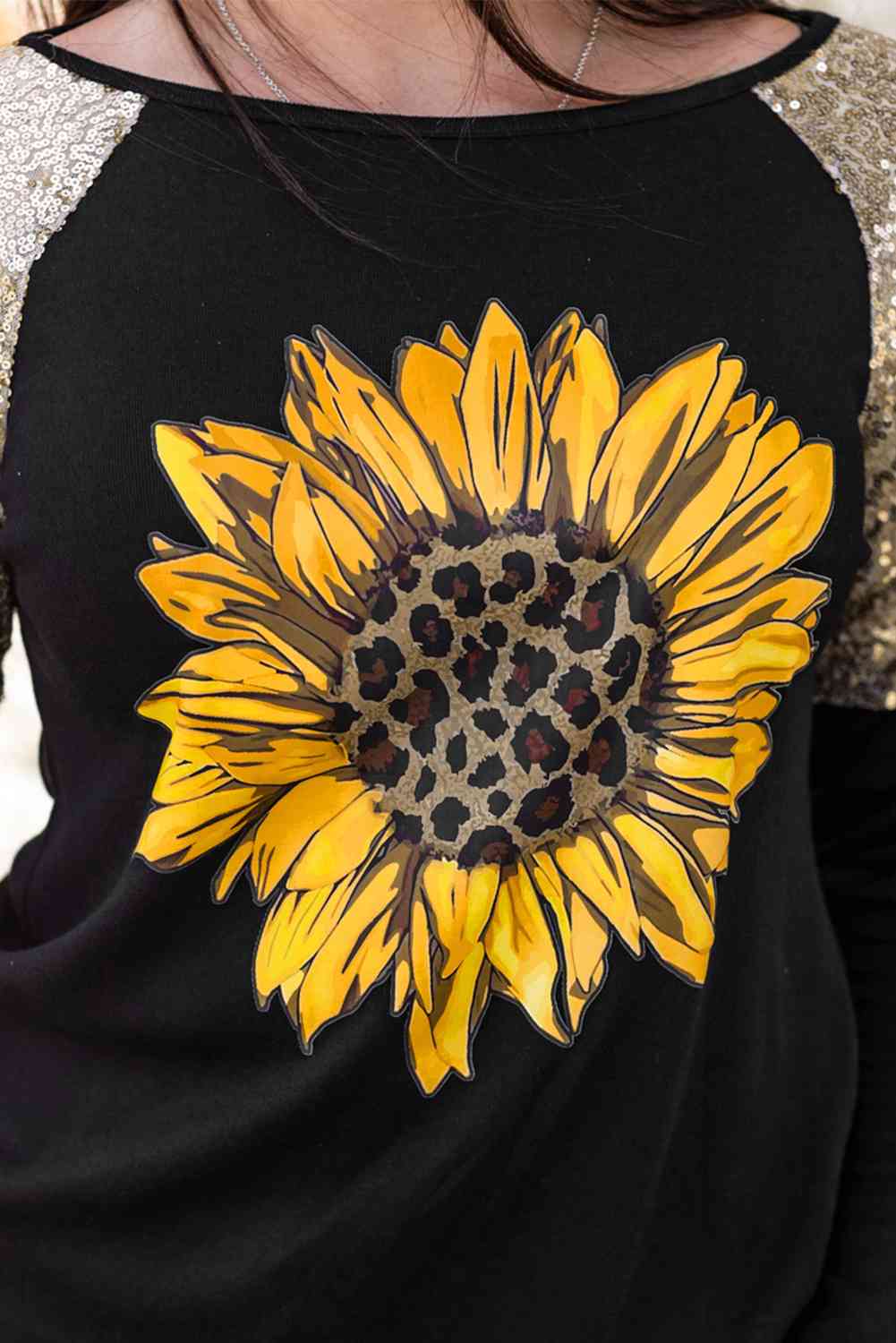 Sunflower Graphic Sequin T-Shirt BLUE ZONE PLANET