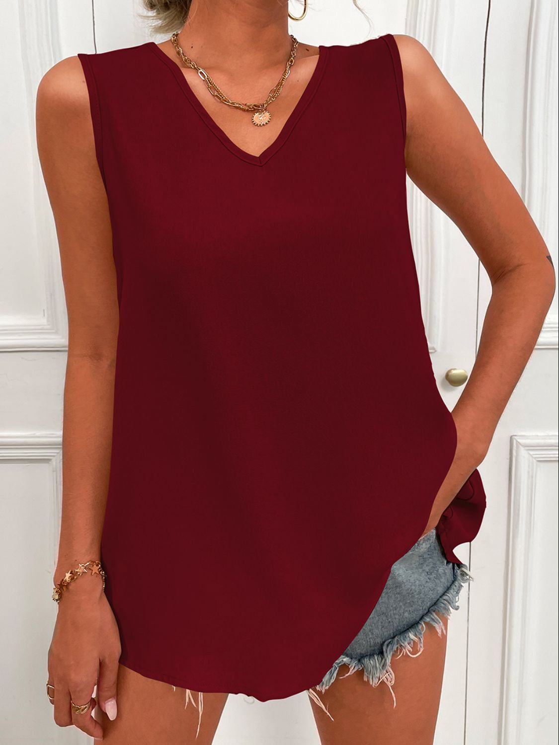 V-Neck Curved Hem Tunic Tank BLUE ZONE PLANET