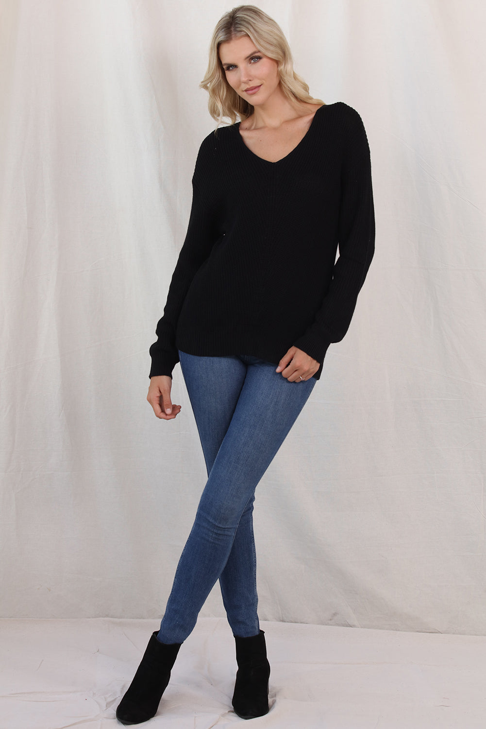 V-Neck Long Sleeve Knit Top BLUE ZONE PLANET