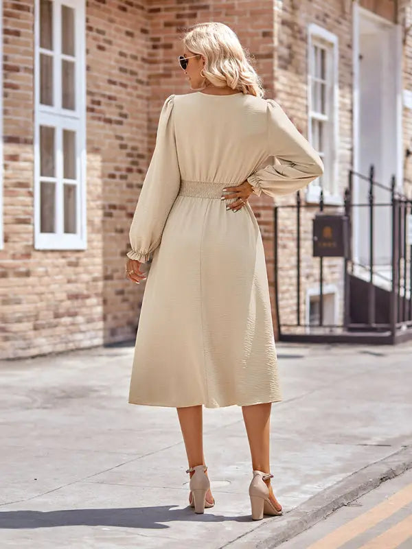 Zoe's V-Neck Waist Cinched Solid Midi Dress kakaclo