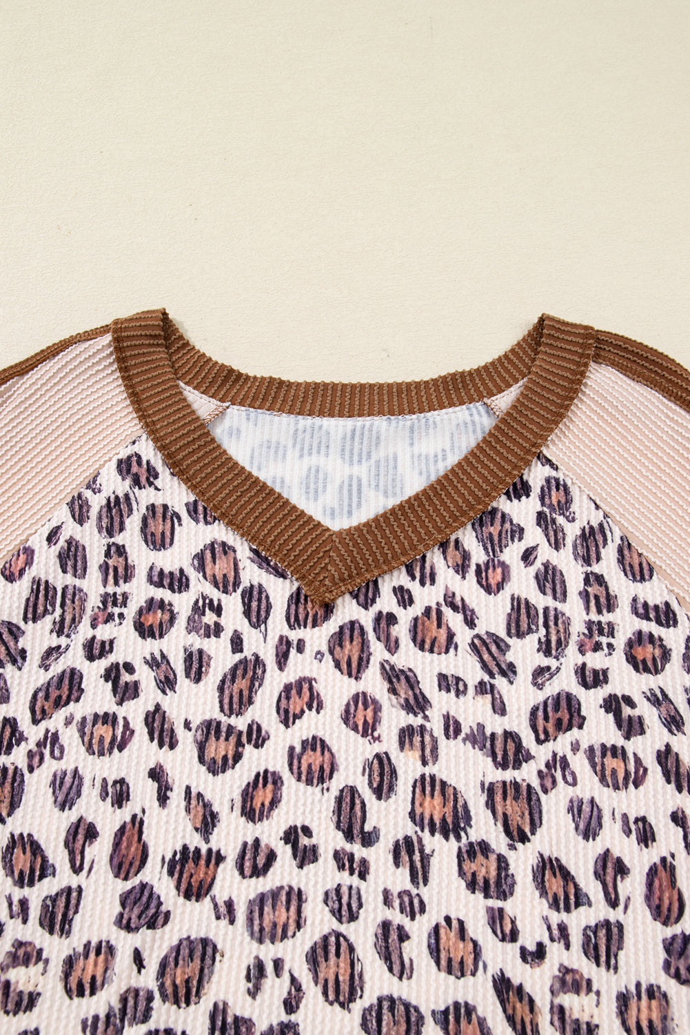 Parchment Leopard Colorblock Patchwork Twist Ribbed Plus Size V Neck Baggy Pullover-Plus Size/Plus Size Tops/Plus Size Long Sleeve Tops-[Adult]-[Female]-2022 Online Blue Zone Planet