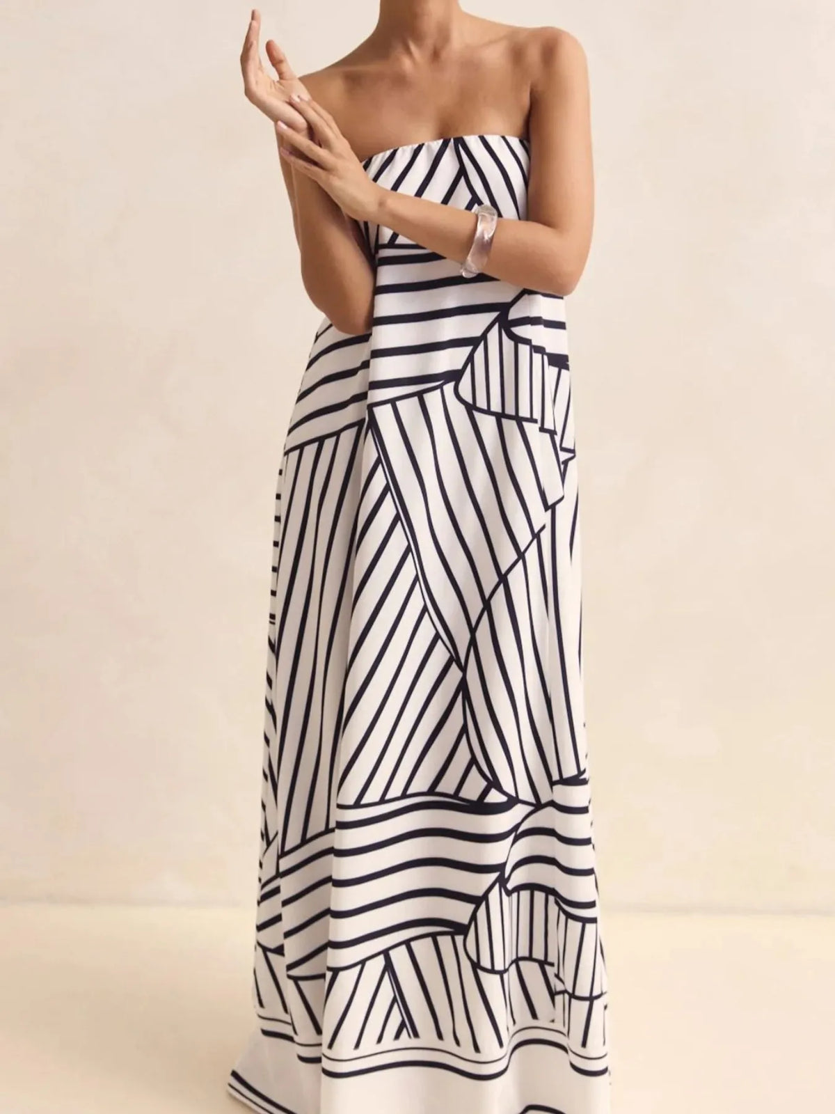 tube maxi dress pattern Smocked Printed – Blue Zone Planet Size:UK 6 / US 7 / EUR 40 Emma Stone shines in feminine touch Hierarchy1-4:WOMENS - LONG