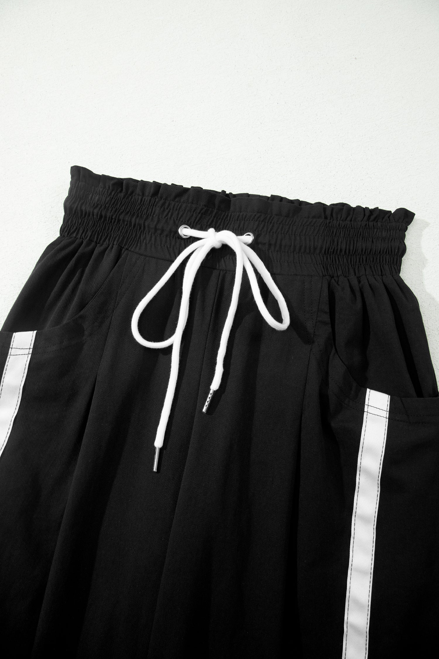 Black Contrast Striped Smocked Waist Drawstring Cropped Casual Pants-Bottoms/Pants & Culotte-[Adult]-[Female]-2022 Online Blue Zone Planet