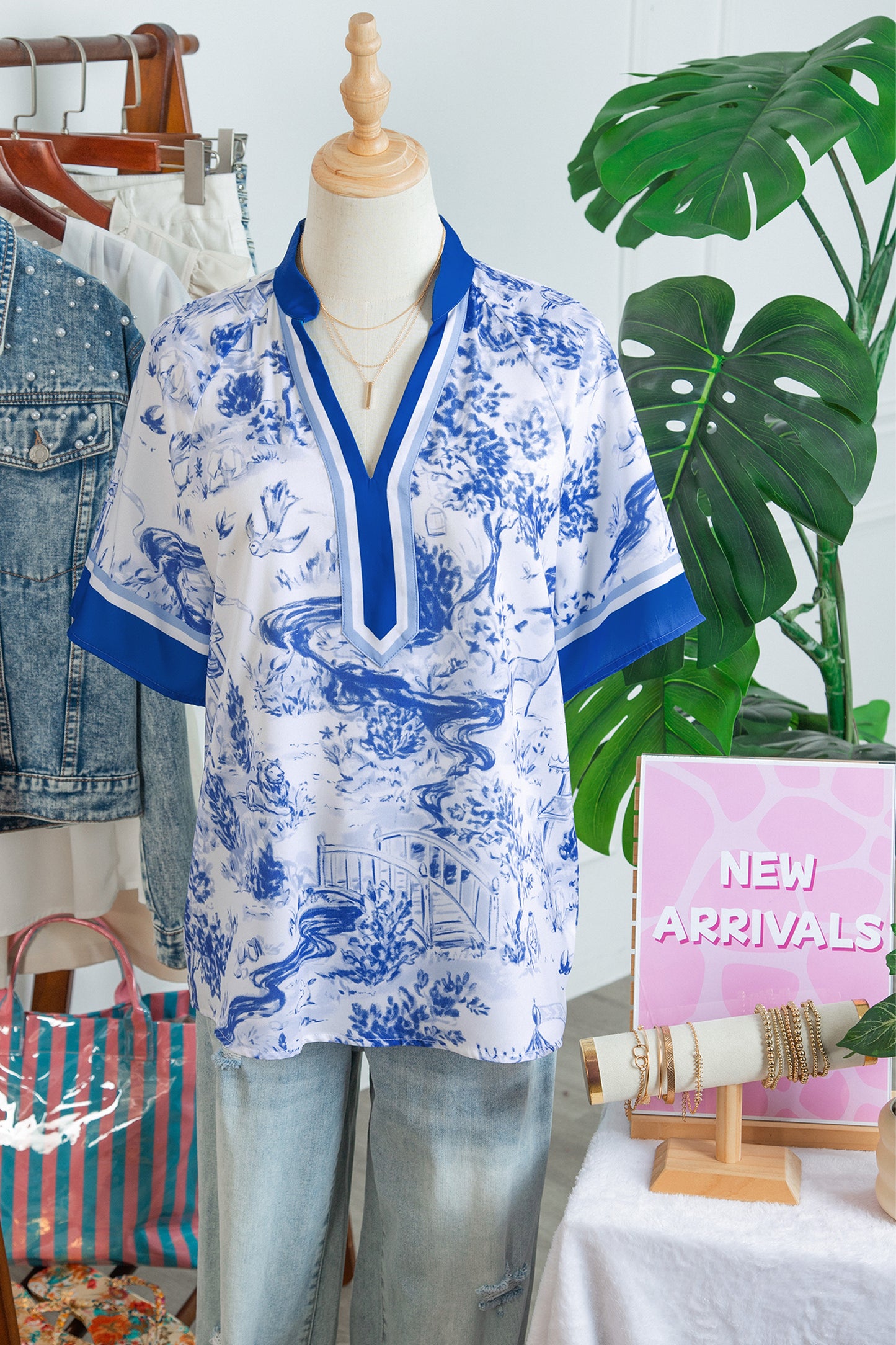 Blue Wild Animal Paradise Contrast V Neck Raglan Sleeve Blouse-Tops/Blouses & Shirts-[Adult]-[Female]-2022 Online Blue Zone Planet