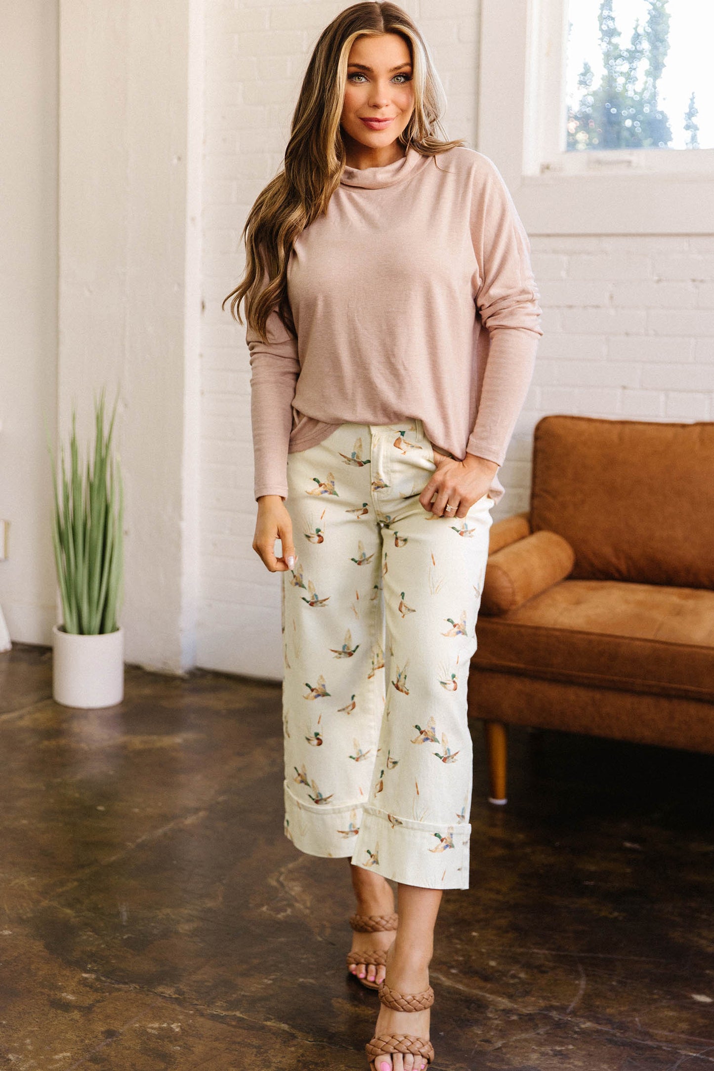 Beige Stylish Mallard Printed Cuffed Hem Shift Jeans