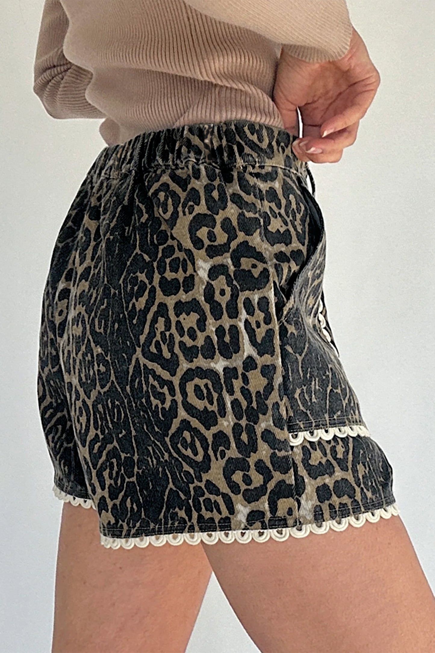 Khaki Contrast Scalloped Lace Trim Leopard Denim Shorts-Bottoms/Denim Shorts-[Adult]-[Female]-2022 Online Blue Zone Planet