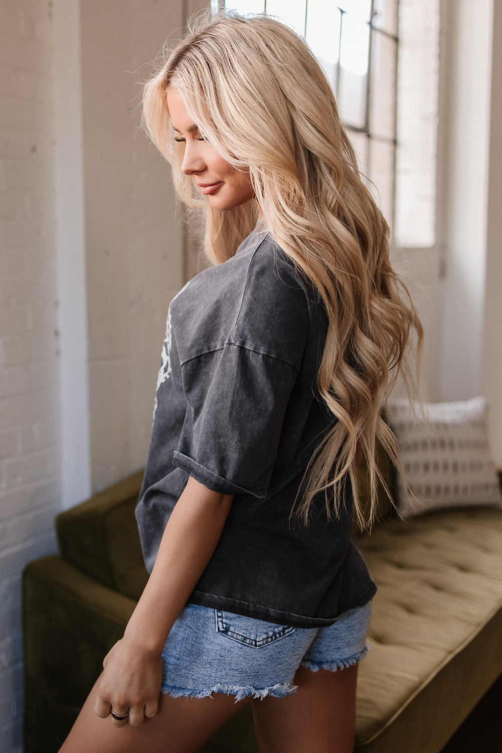 Medium Grey Vintage Cheetah Printed Mineral Wash Graphic Tee-Tops/Tops & Tees-[Adult]-[Female]-2022 Online Blue Zone Planet