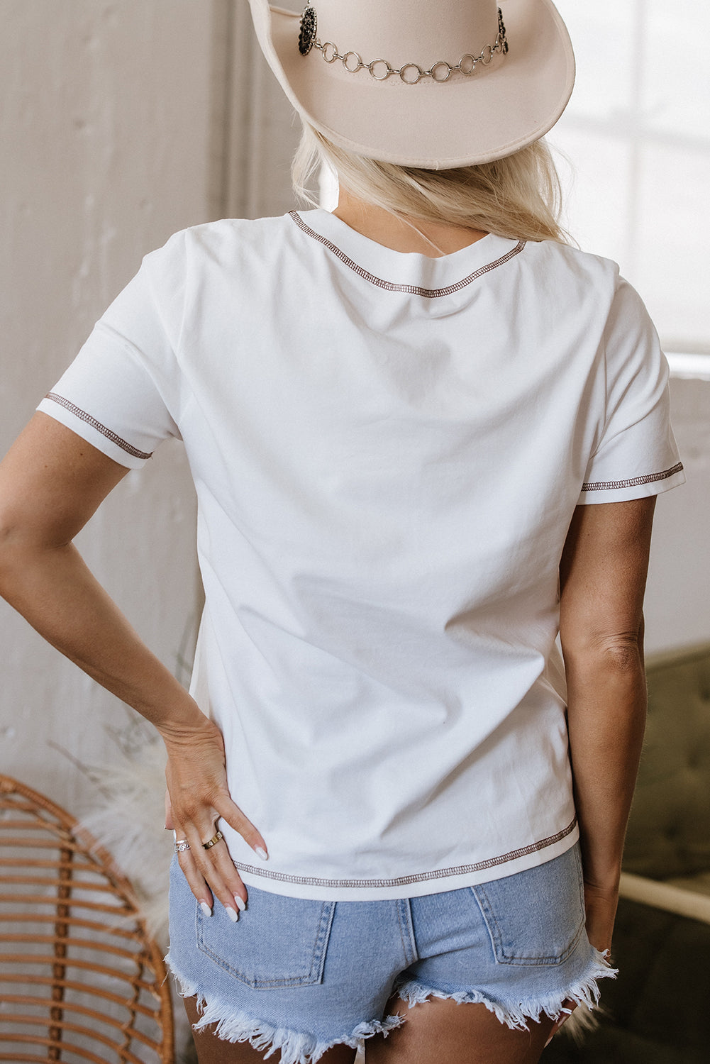 White Rodeo Horseshoe Embroidered Patch Pocket T Shirt-Tops/Tops & Tees-[Adult]-[Female]-2022 Online Blue Zone Planet