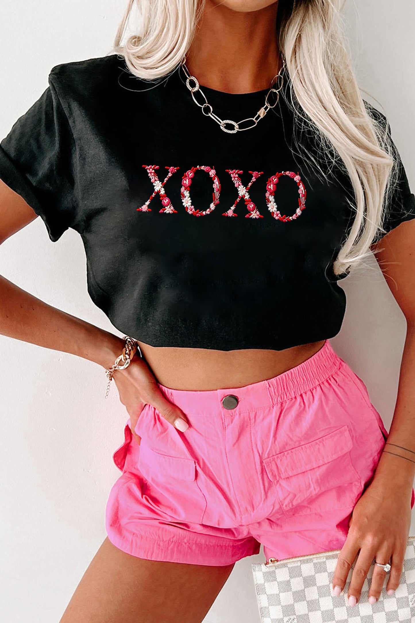 Black Xoxo Floral Letter Embroidered Crew Neck T Shirt-Graphic Tees-[Adult]-[Female]-Black-L-2022 Online Blue Zone Planet
