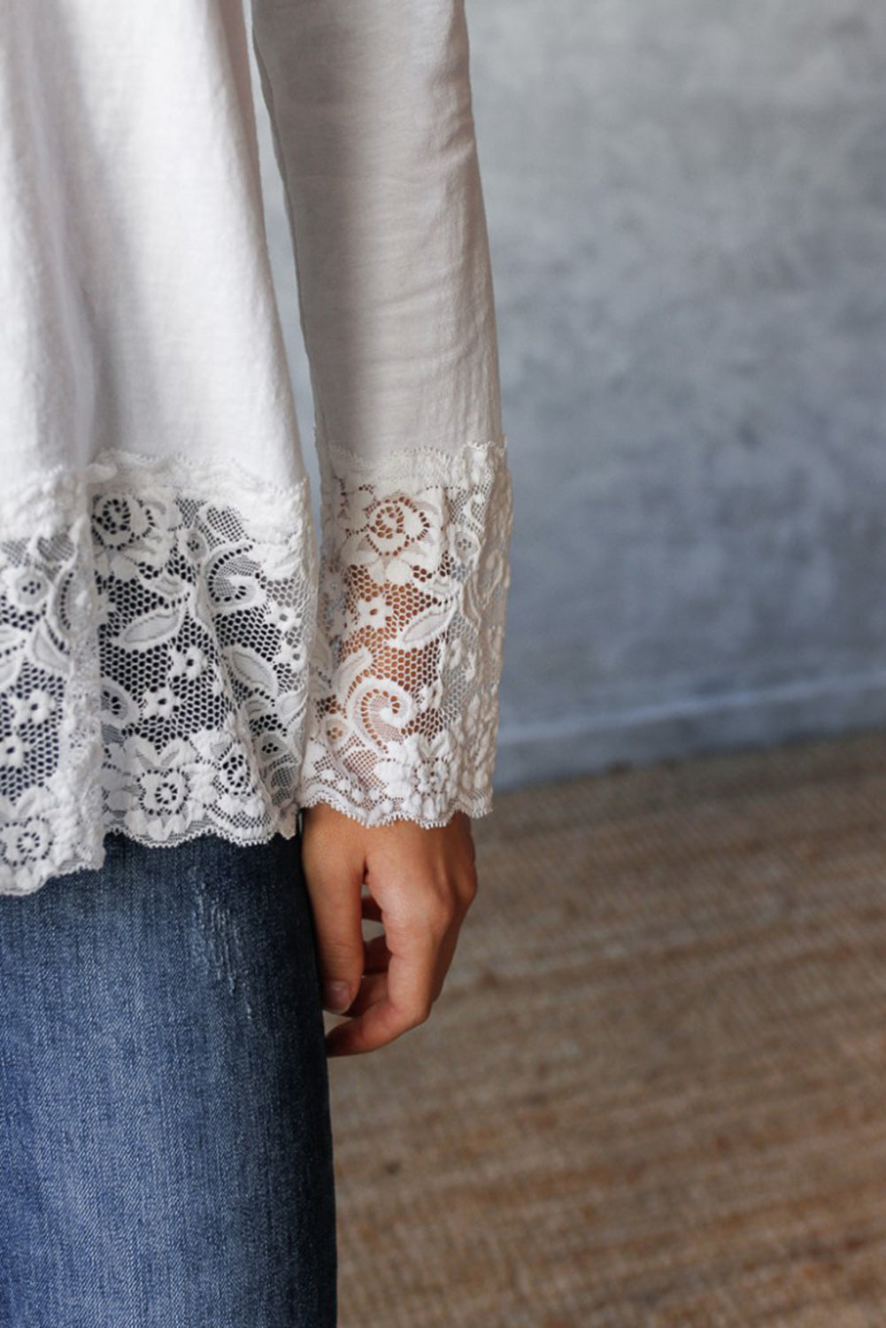 White Lace Trim V Neck Cuffed Long Sleeve Loose Top-Tops/Long Sleeve Tops-[Adult]-[Female]-2022 Online Blue Zone Planet