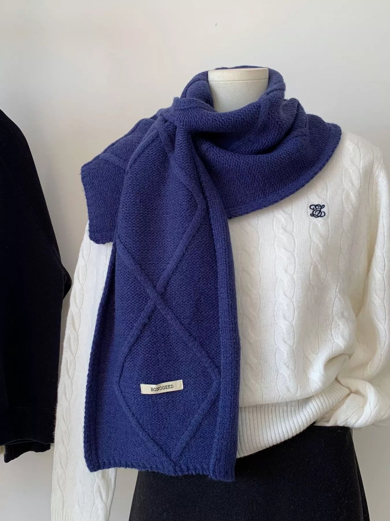 b66b35bb52204c46953647b8f26a2715-Max-Origin