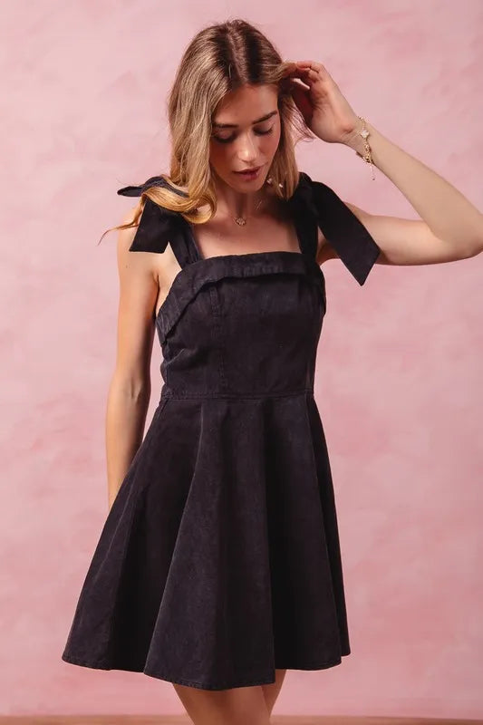 SO ME Fit and Flare Washed Gameday Dress Black / S