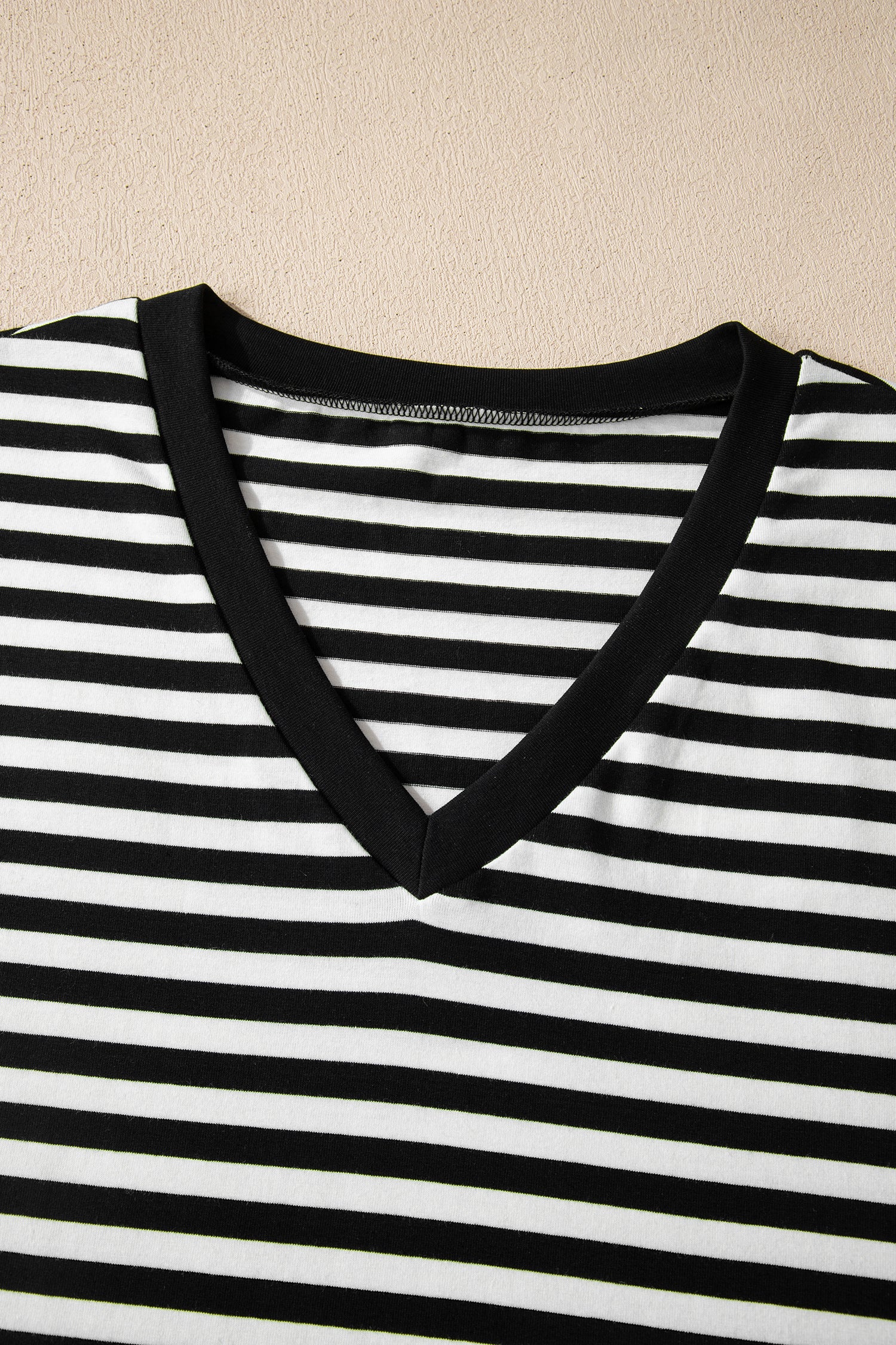 Black Striped Print V Neck Delicate Trim Casual Tee-Tops/Tops & Tees-[Adult]-[Female]-2022 Online Blue Zone Planet