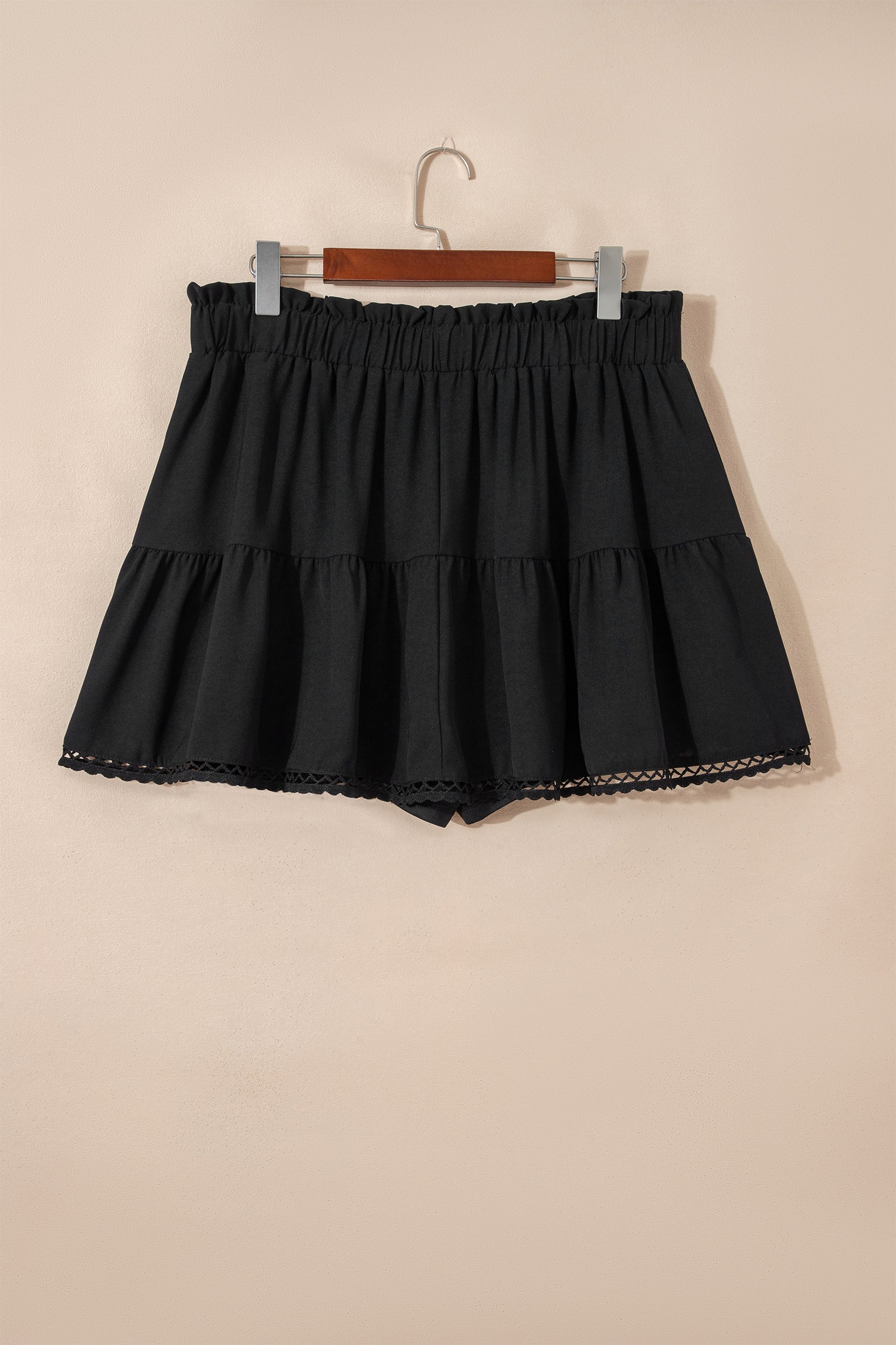 White Plus Size Frilled Elastic Waist Lace Trim Boho Ruffled Shorts-Plus Size/Plus Size Bottoms-[Adult]-[Female]-2022 Online Blue Zone Planet