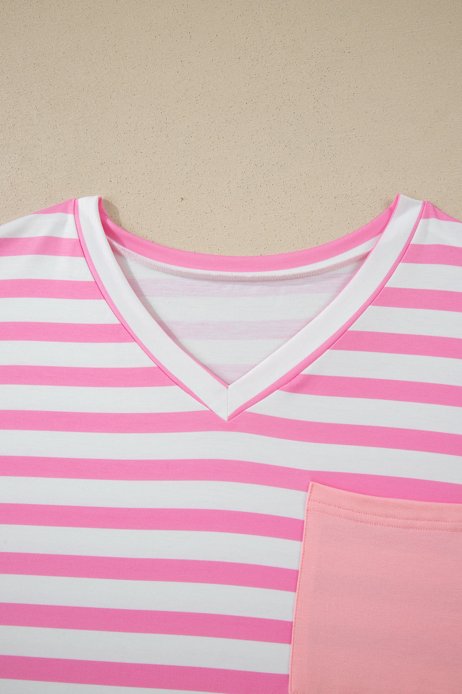 Pink Stripe Colorblock Patched Pocket V Neck Plus Size Tee-Plus Size/Plus Size Tops/Plus Size Tops & Tees-[Adult]-[Female]-2022 Online Blue Zone Planet