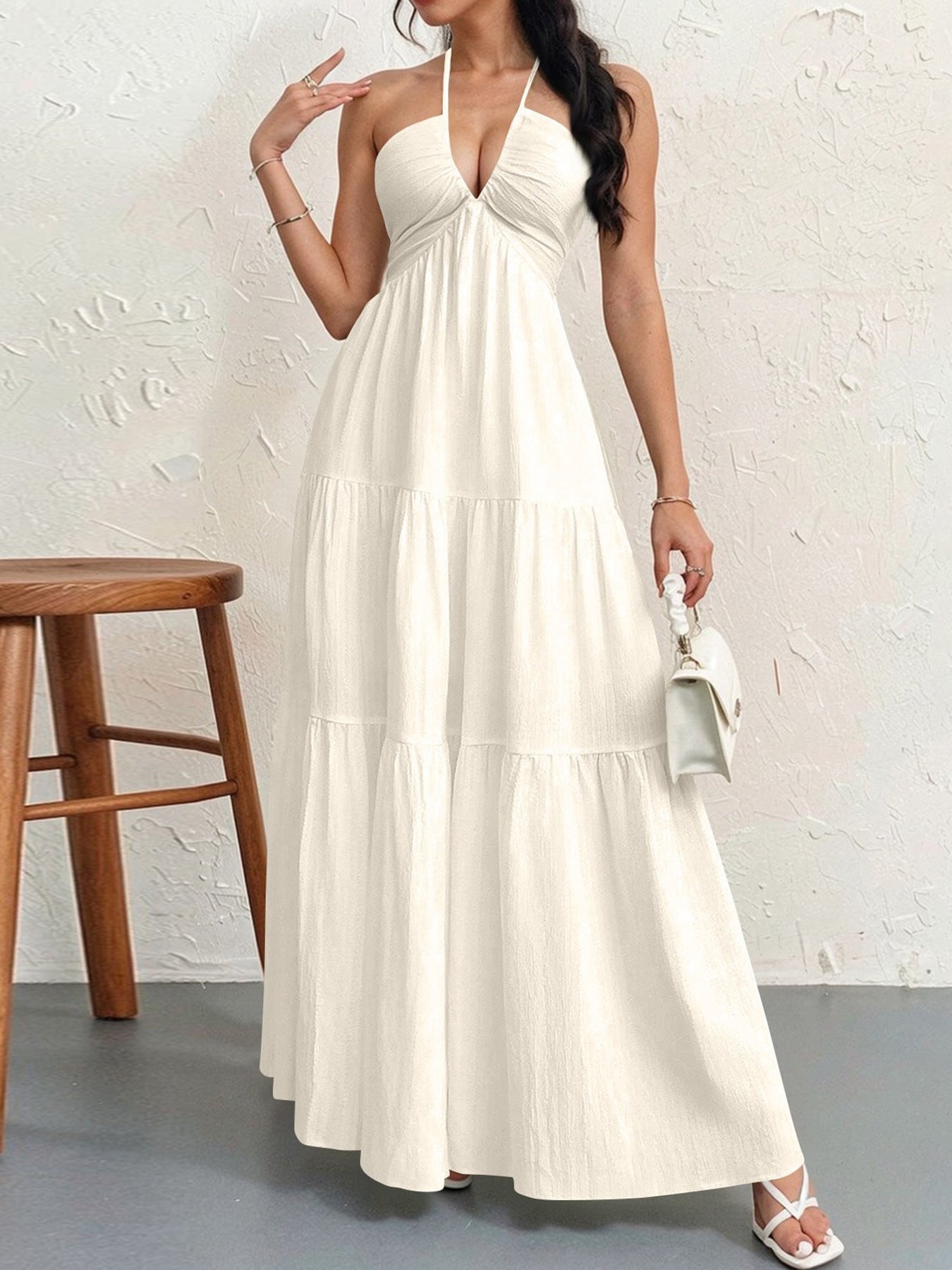 Linda's Backless Halterneck V-Neck Pleated A-Line Maxi Dress – Blue Zone  Planet